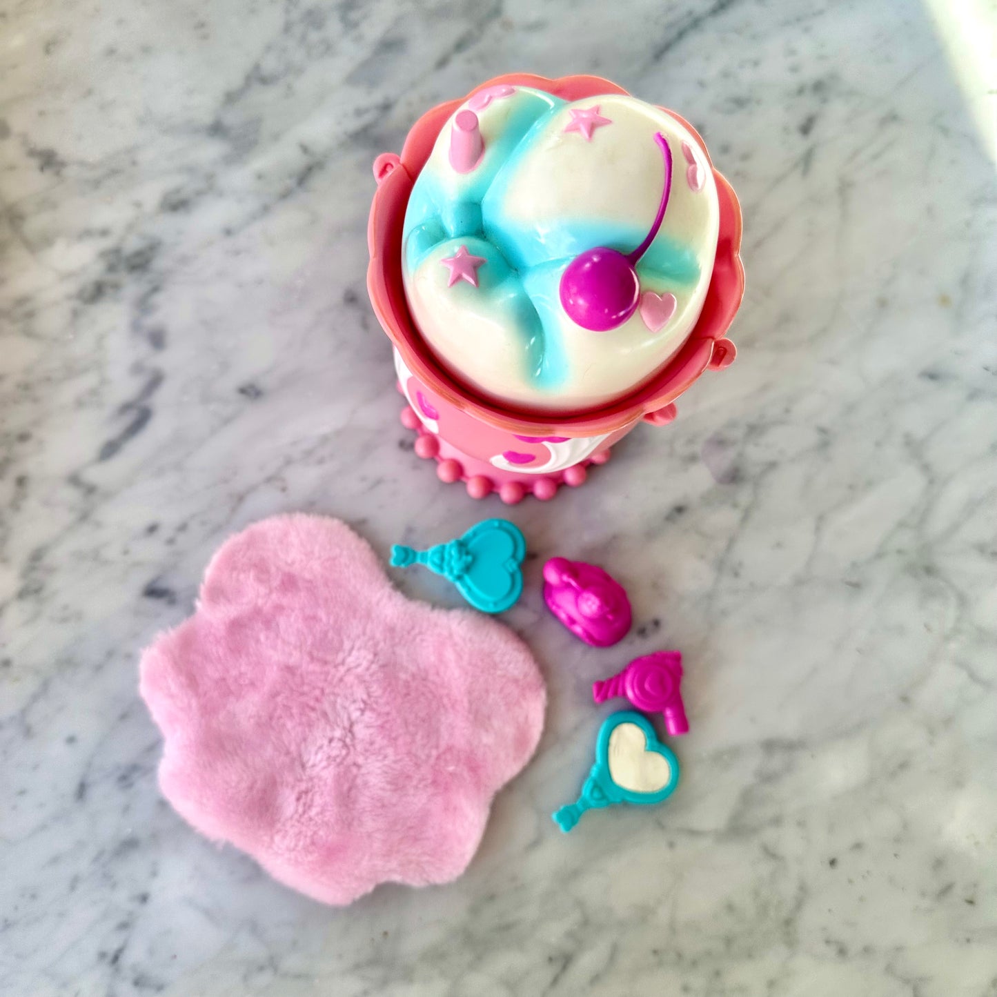 1991 Cupcakes Ice Cream Sundae Vanity