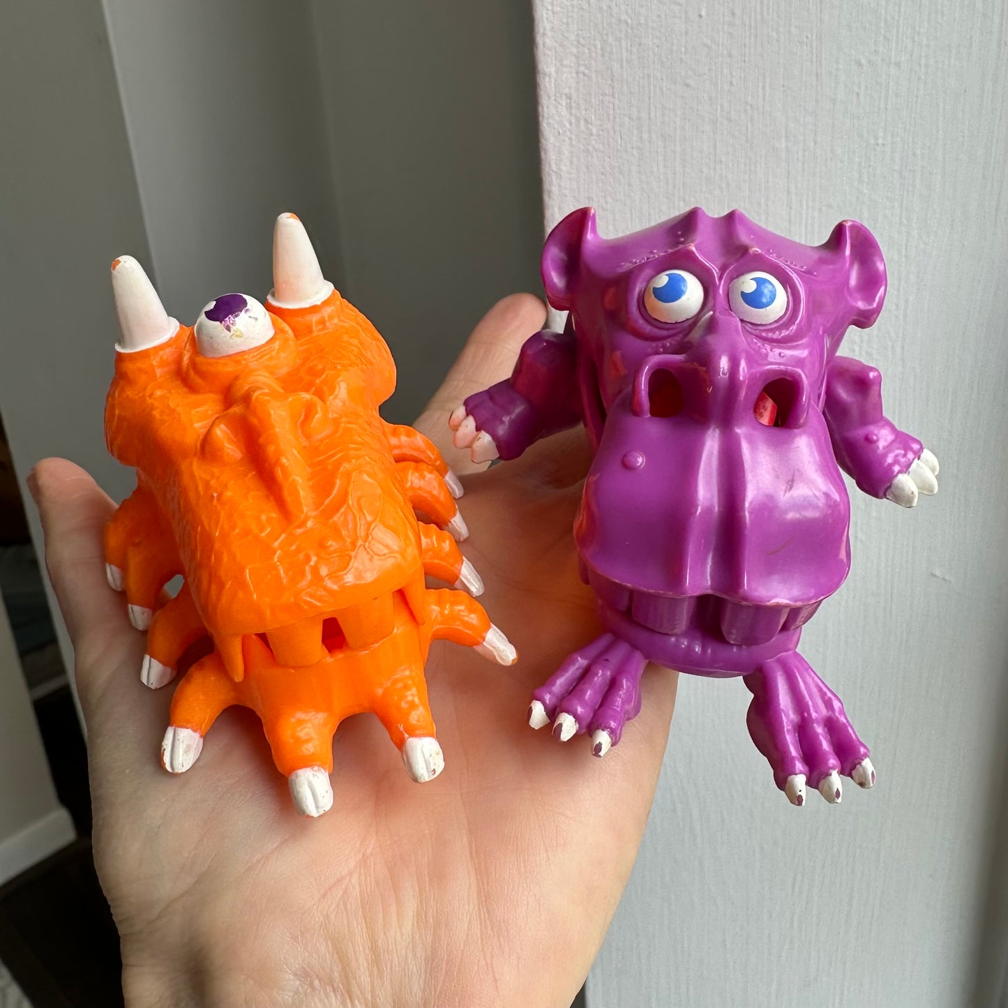 1986 The Real Ghostbusters Mini Traps