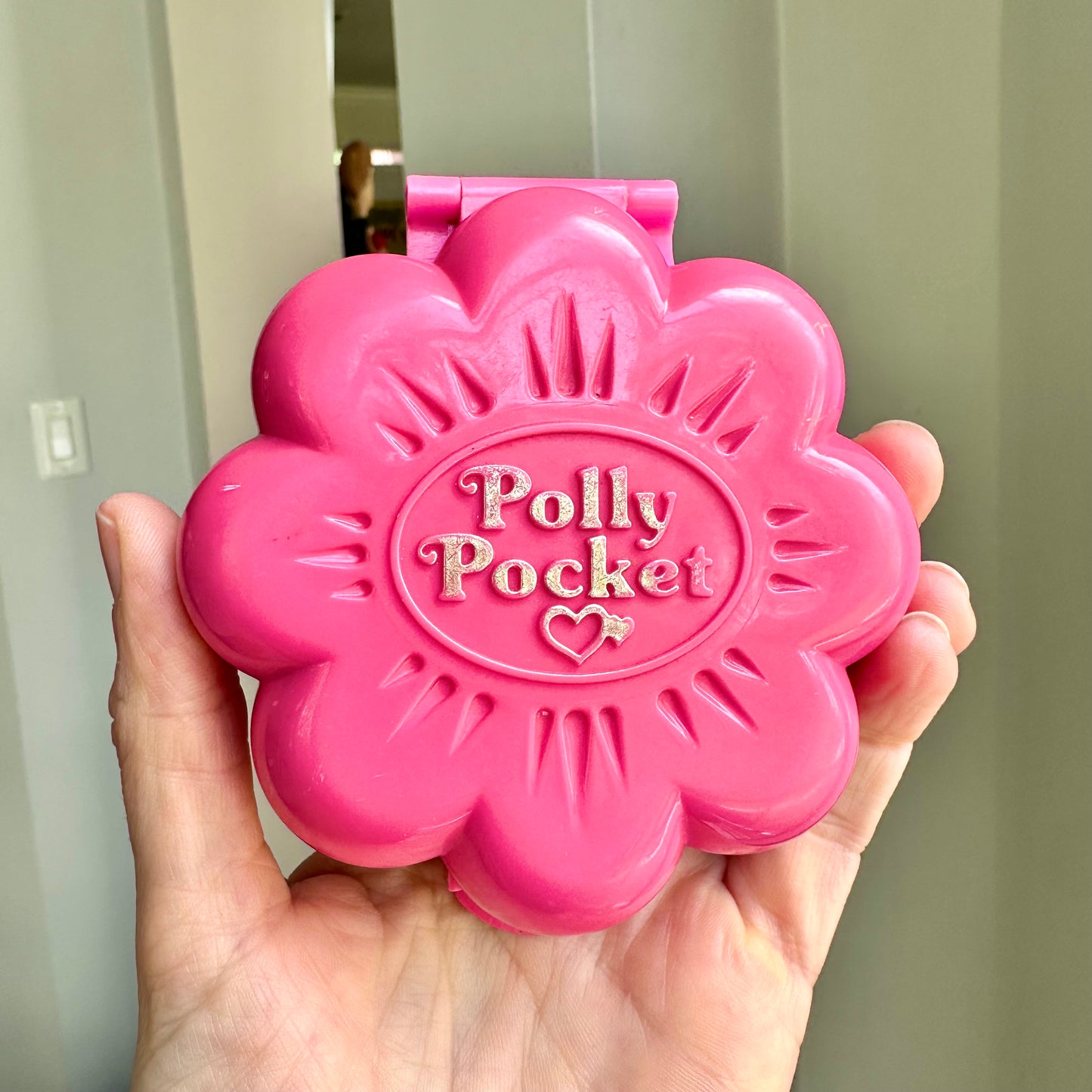 1990 Polly Pocket “Mr Fry’s Restaurant” Compact *Read*