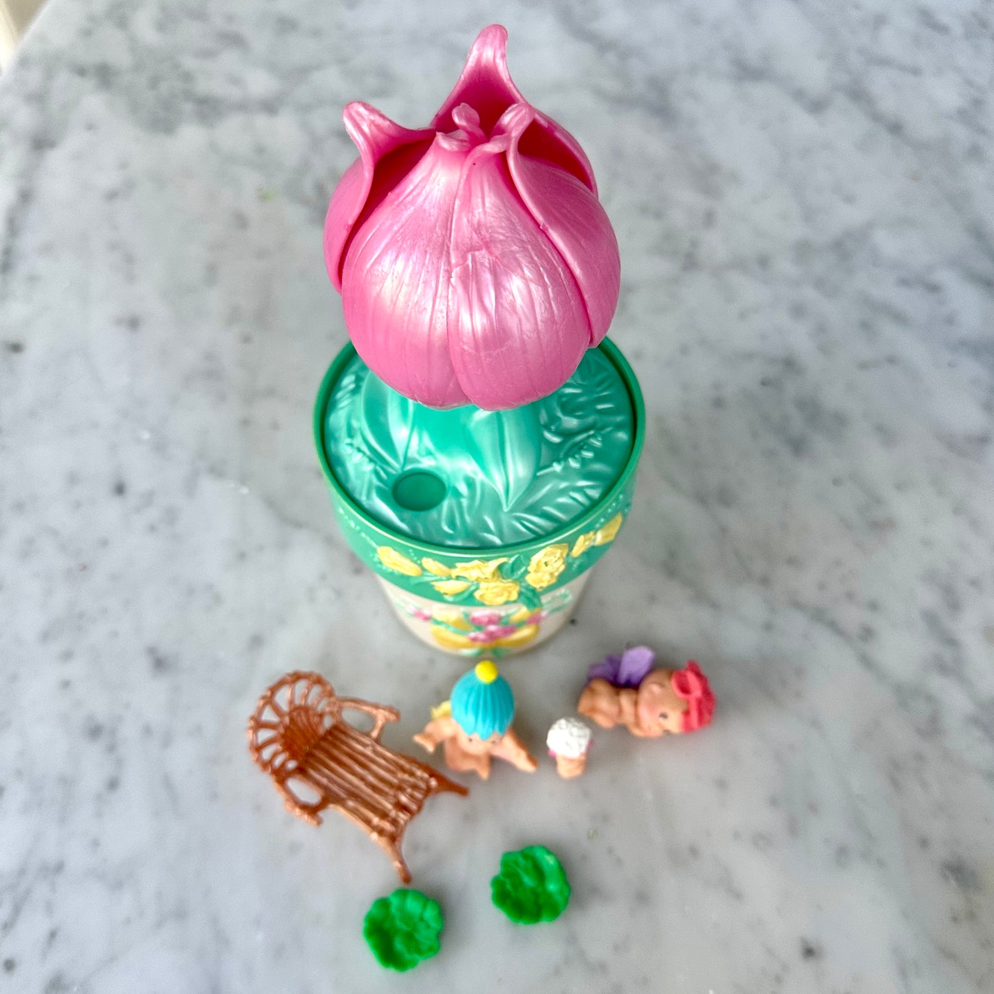 1993 FairyWinkles Peek n Petal Posy