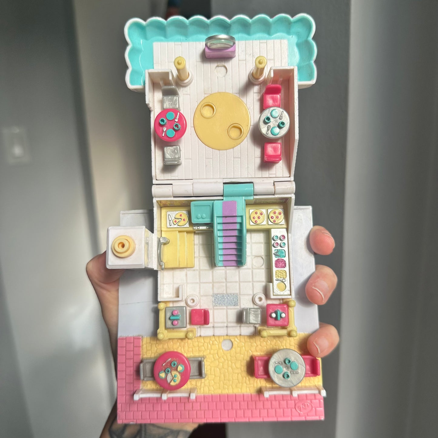 1993 Polly Pocket Light Up Pizzeria