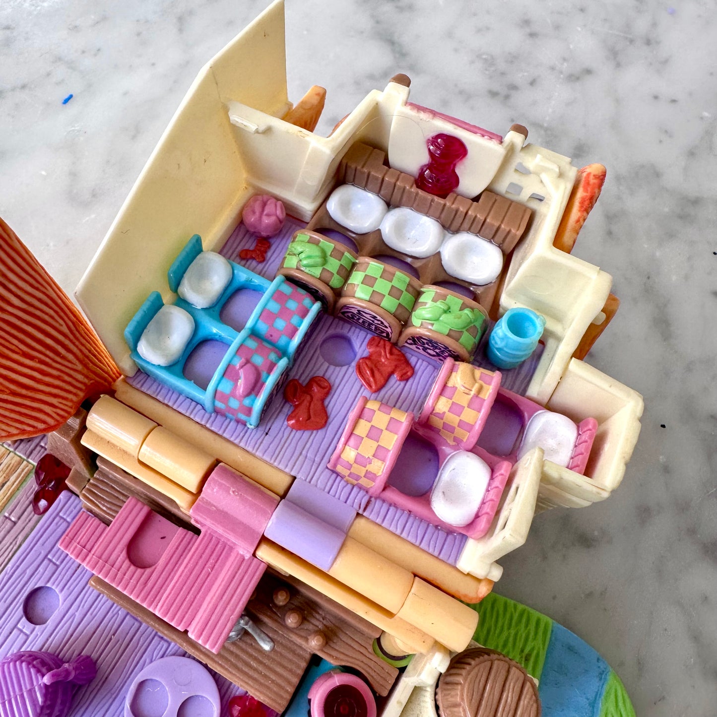 1995 Polly Pocket “Snow White” Light Up Playset