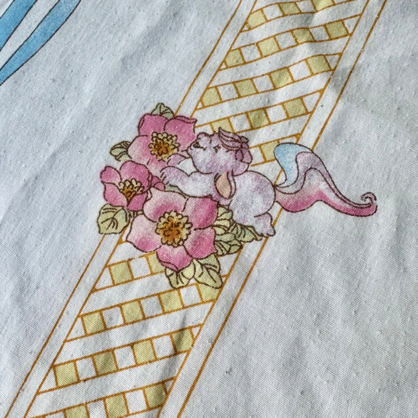 1986 Lady Lovely Locks Twin Bed Sheet Set