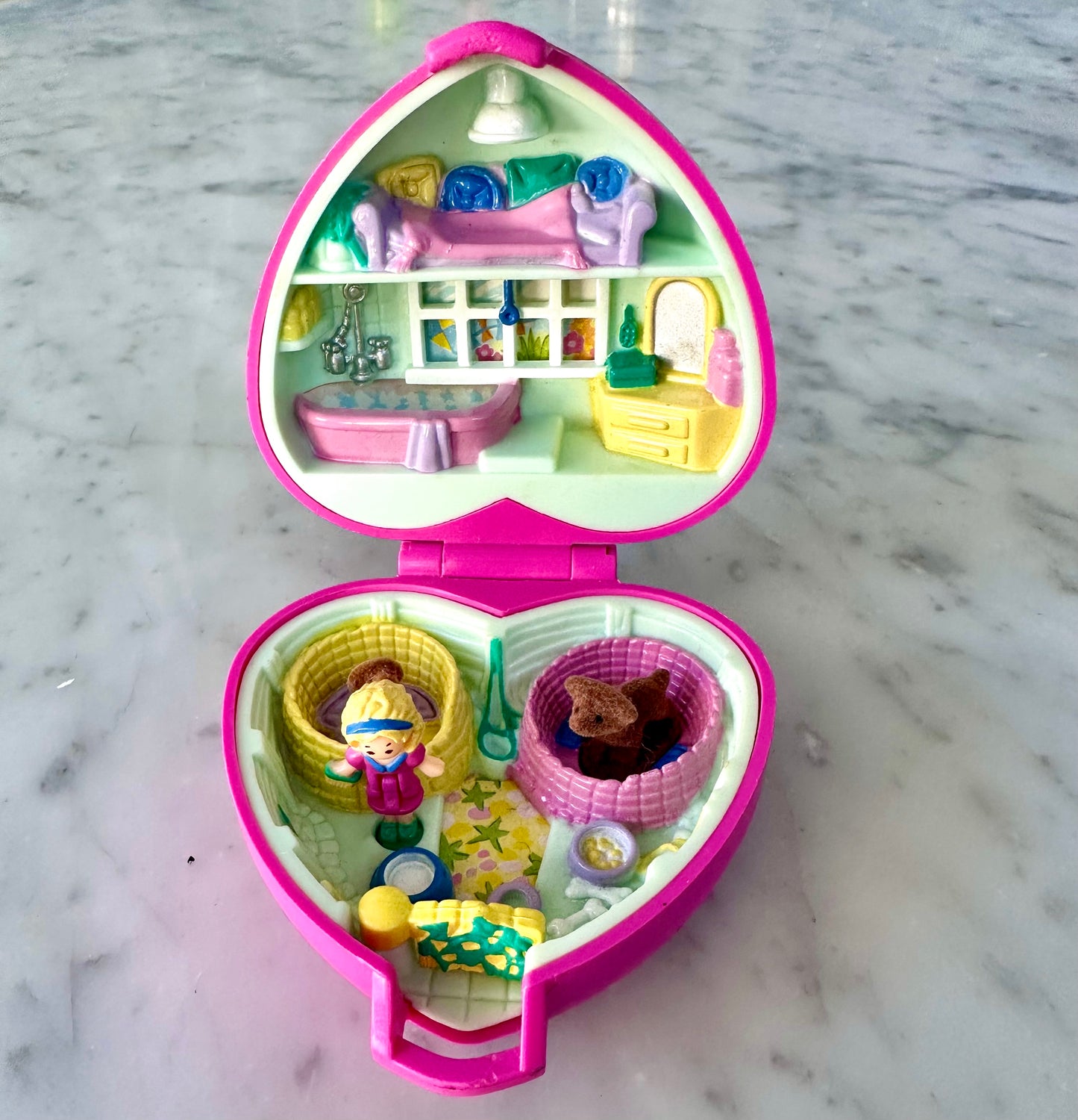 1993 Polly Pocket Precious Puppies 100% Complete