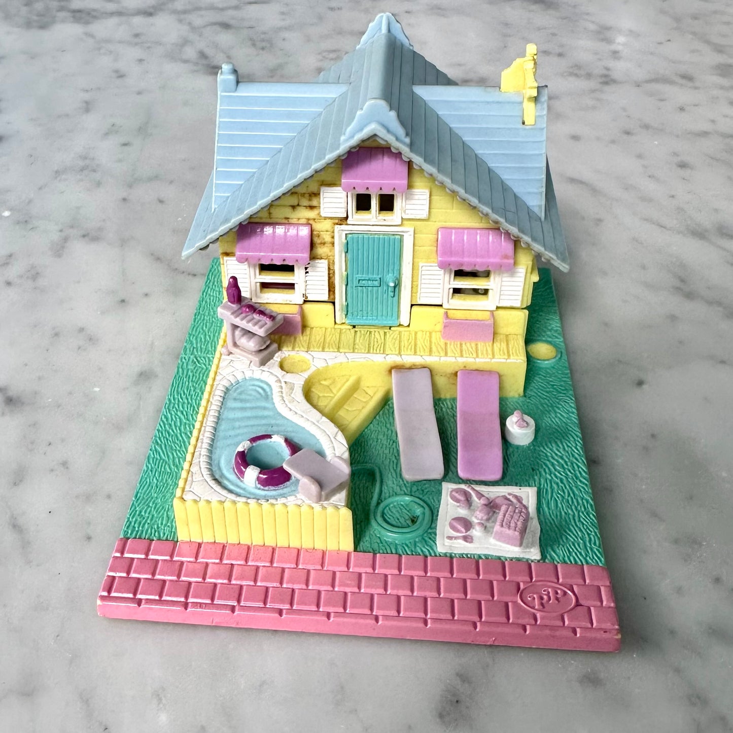 1993 Polly Pocket Summer House