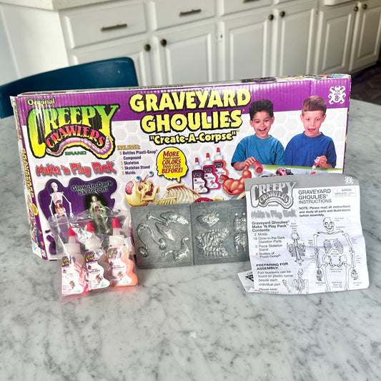 2001 Creepy Crawlers Graveyard Ghoulies “Create-A-Corpse”