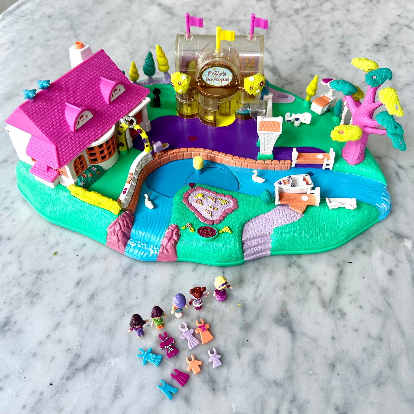 1996 Polly Pocket Magical Movin’ Pollyville 100% Complete
