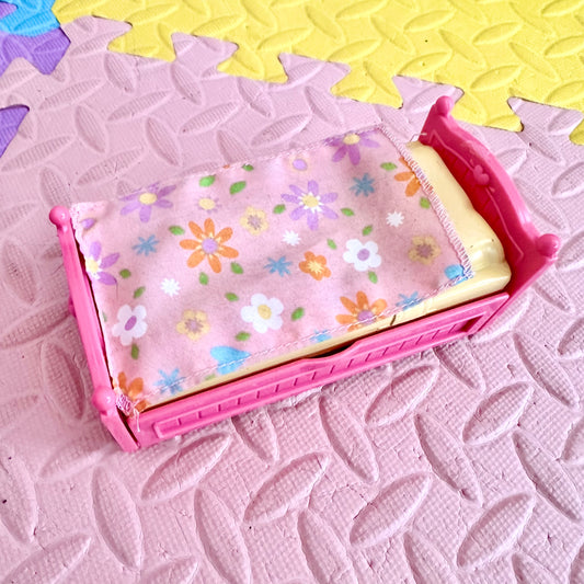 Vintage Loving Family Trundle Bed