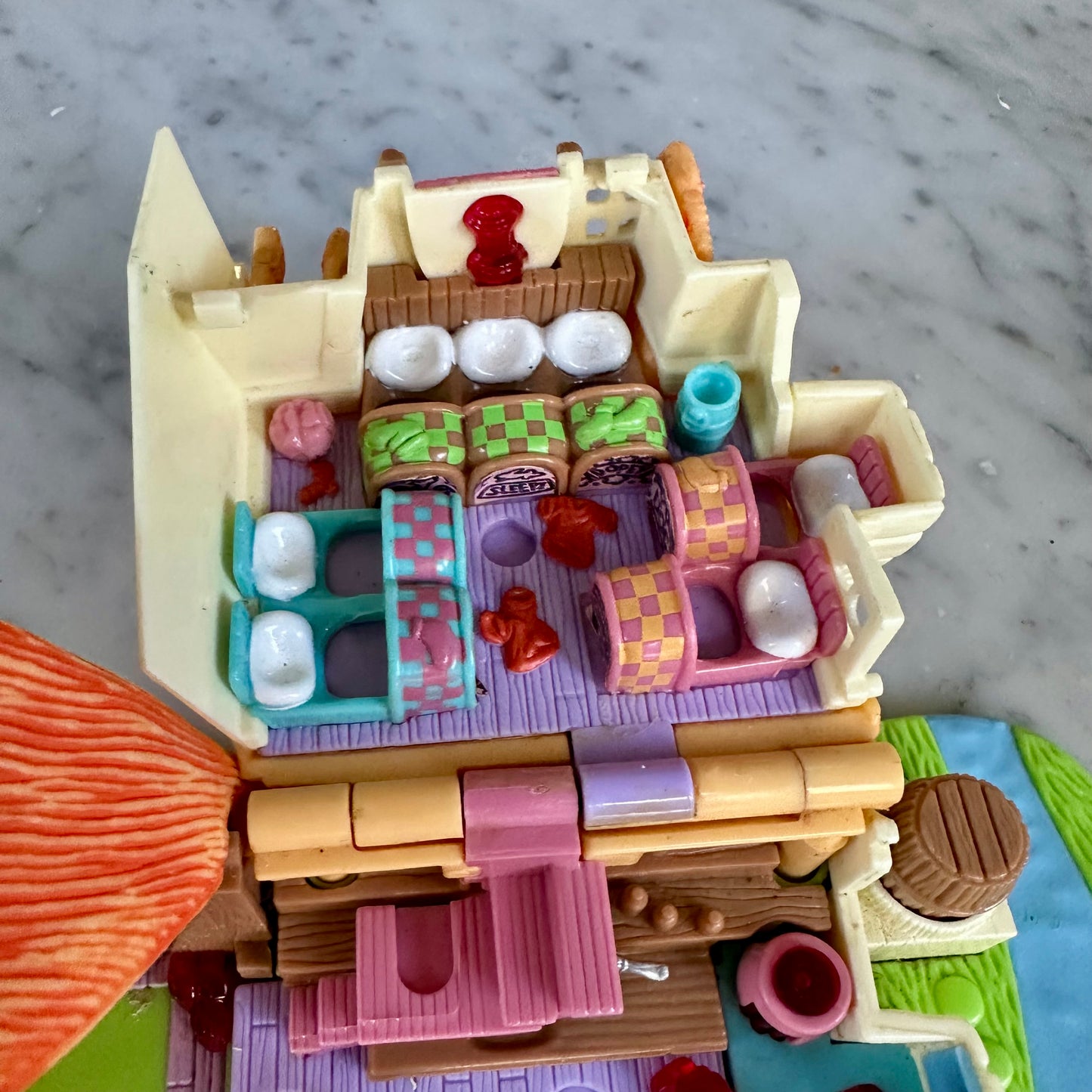 1995 Polly Pocket Snow White and the Seven Dwarfs Playset