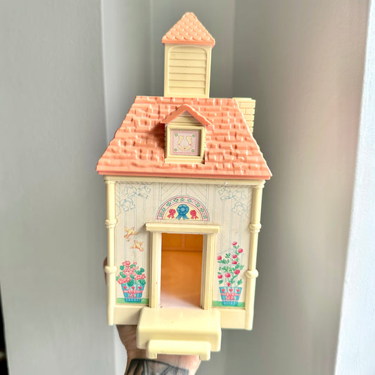 1989 Fisher-Price Precious Places Blue Ribbon Pony Stable