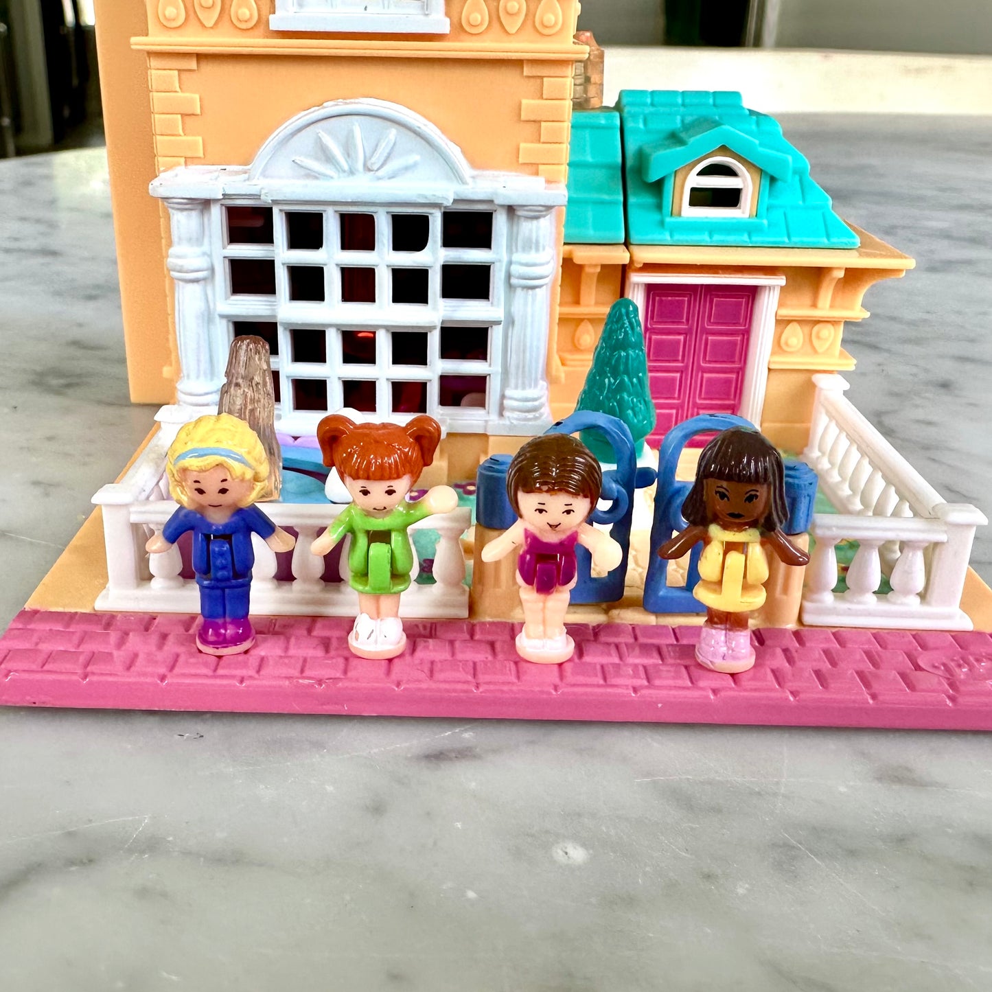 1994 Polly Pocket Light Up Hotel