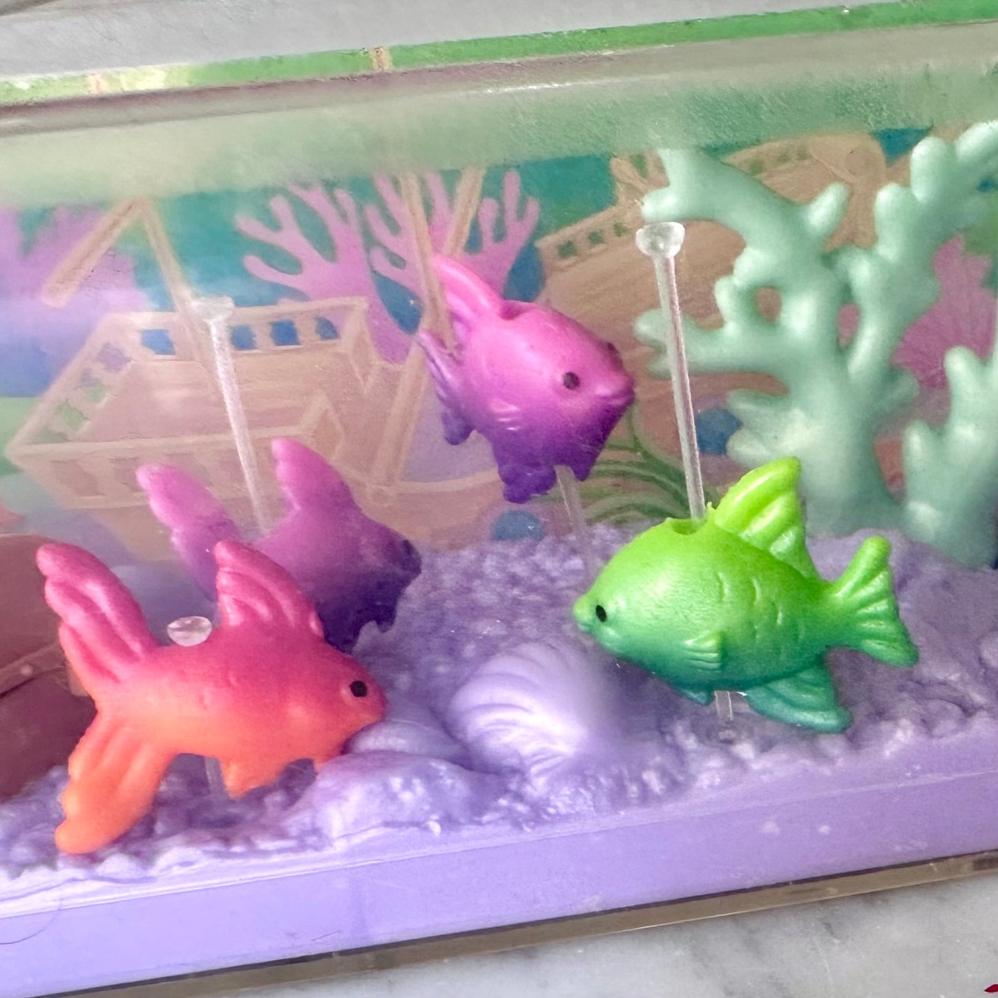 1992 Littlest Pet Shop Bobbing Fish in Treasure Chest Cove Playset