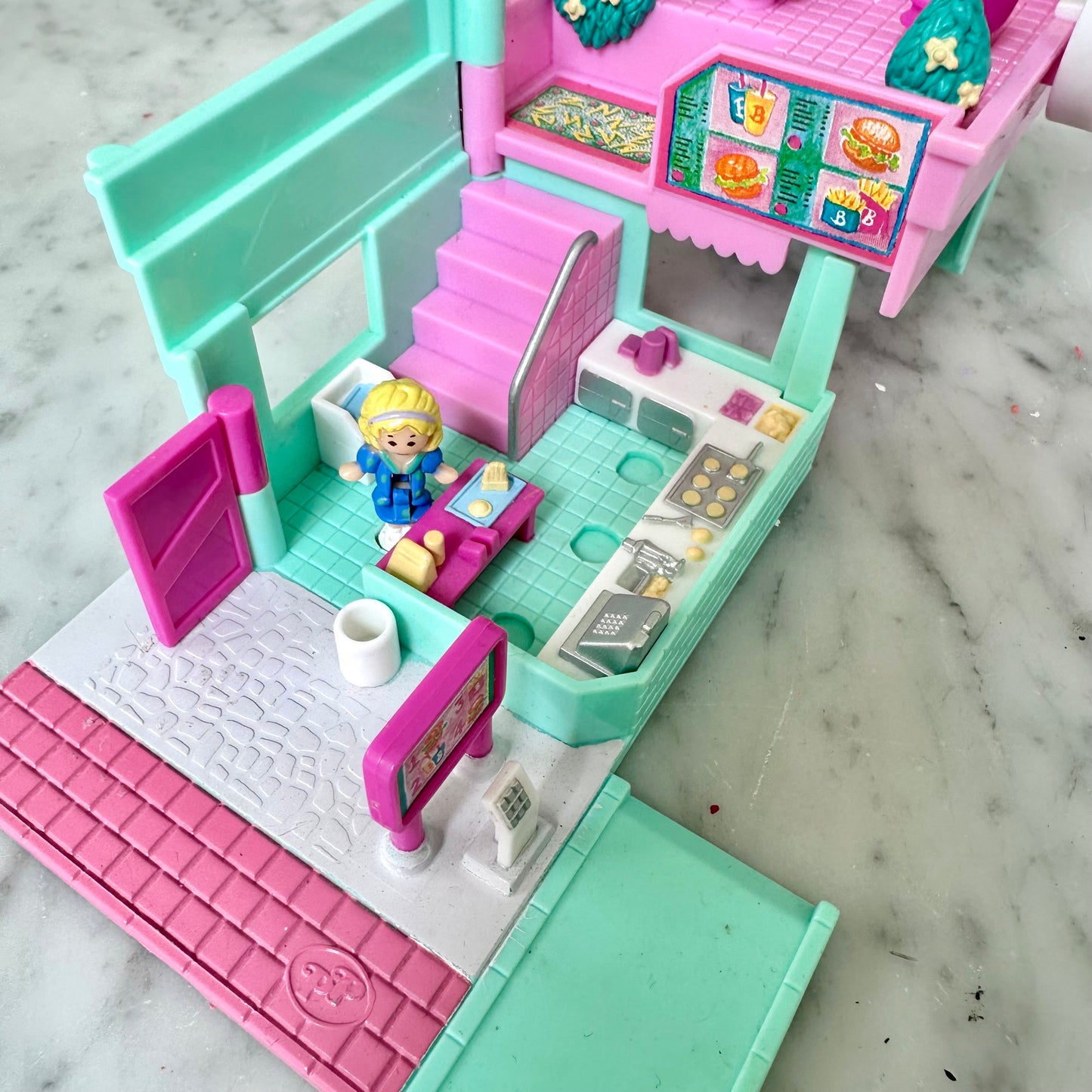 1994 Polly Pocket Drive Thru Burger Stand