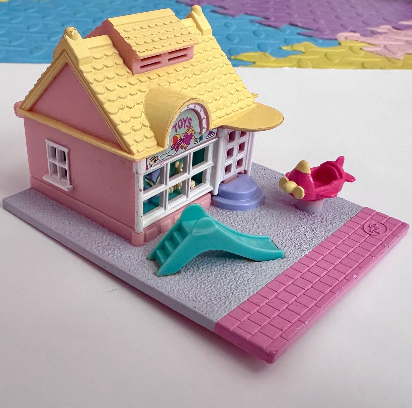 1993 Polly Pocket Toy Shop Pollyville