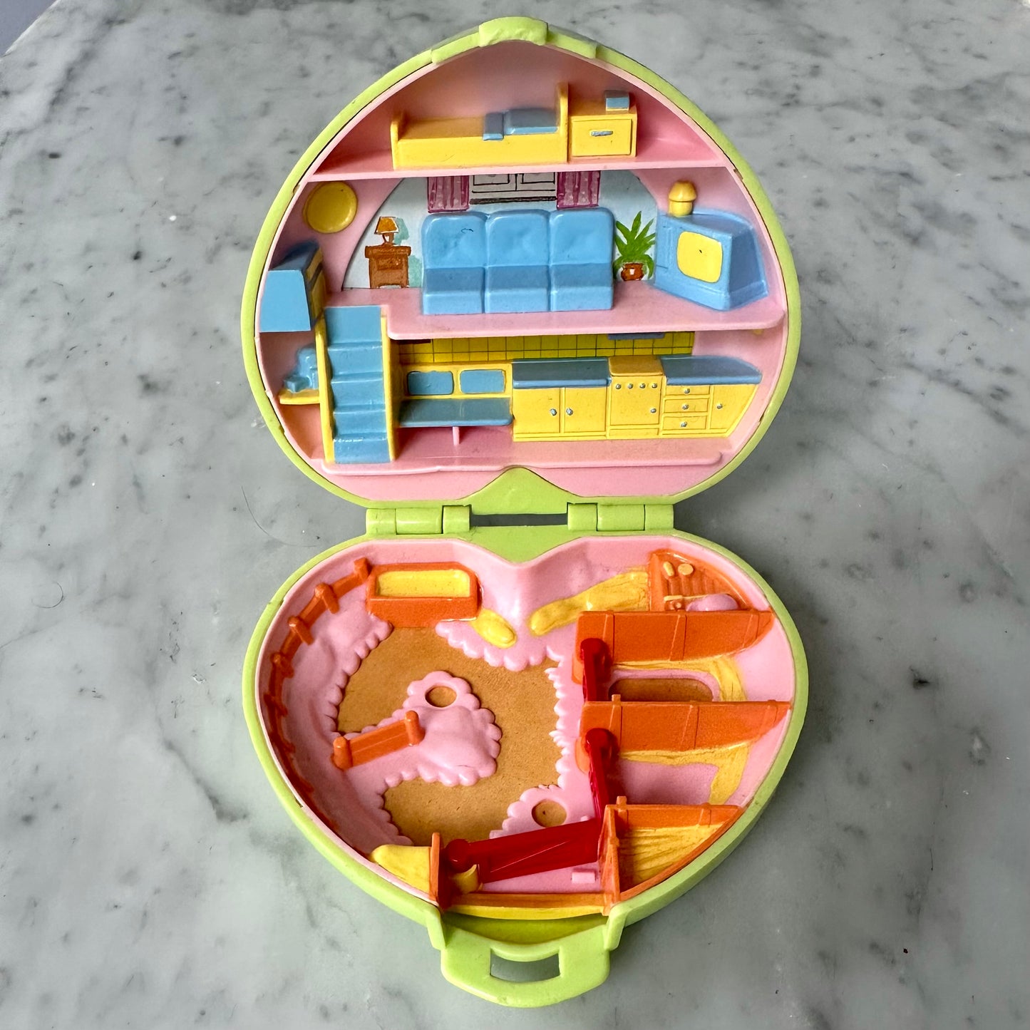 1989 Polly Pocket Pony Club Compact