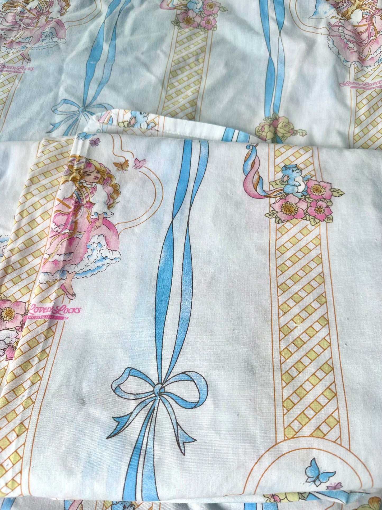 1986 Lady Lovely Locks Twin Bed Sheet Set