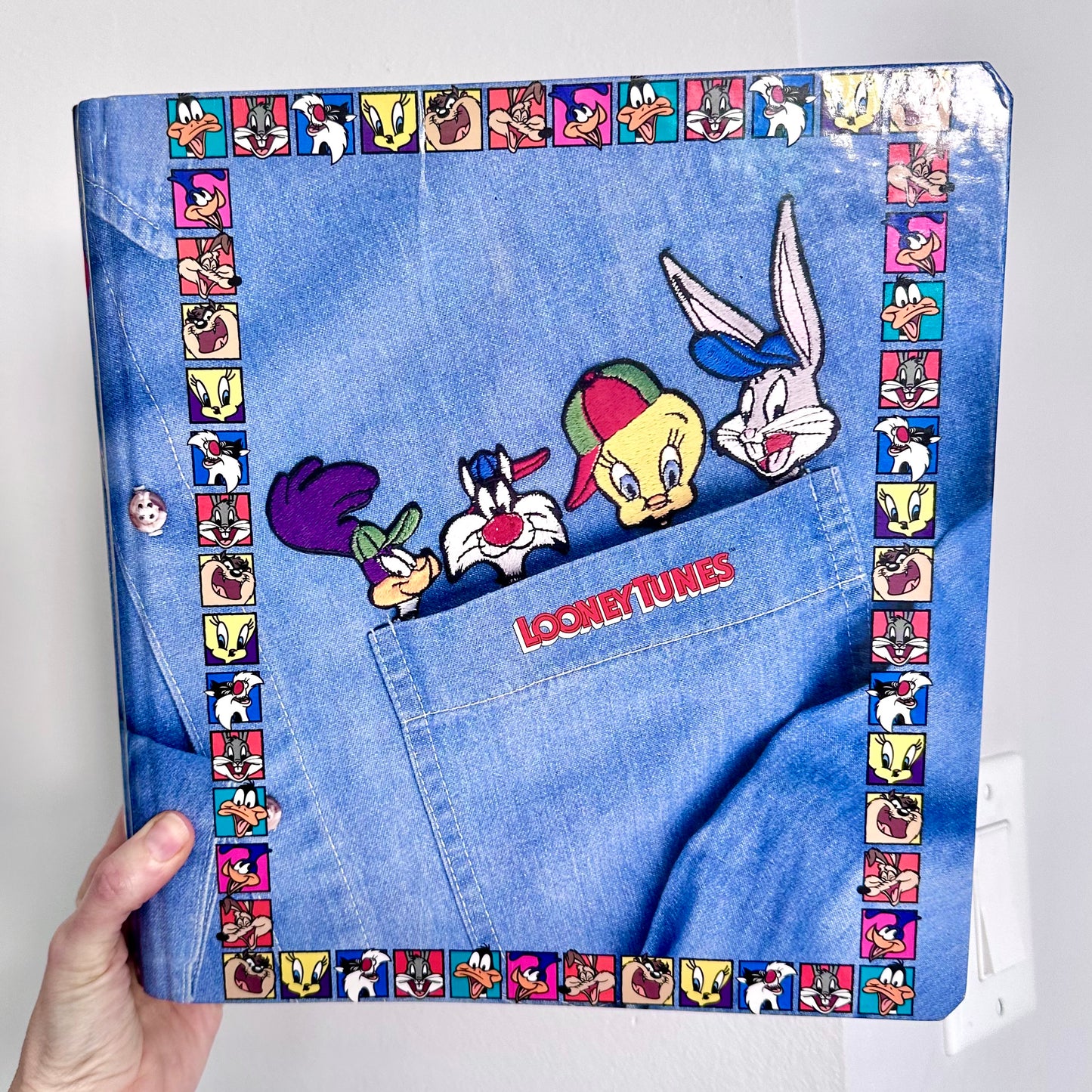 1994 Looney Tunes Binder
