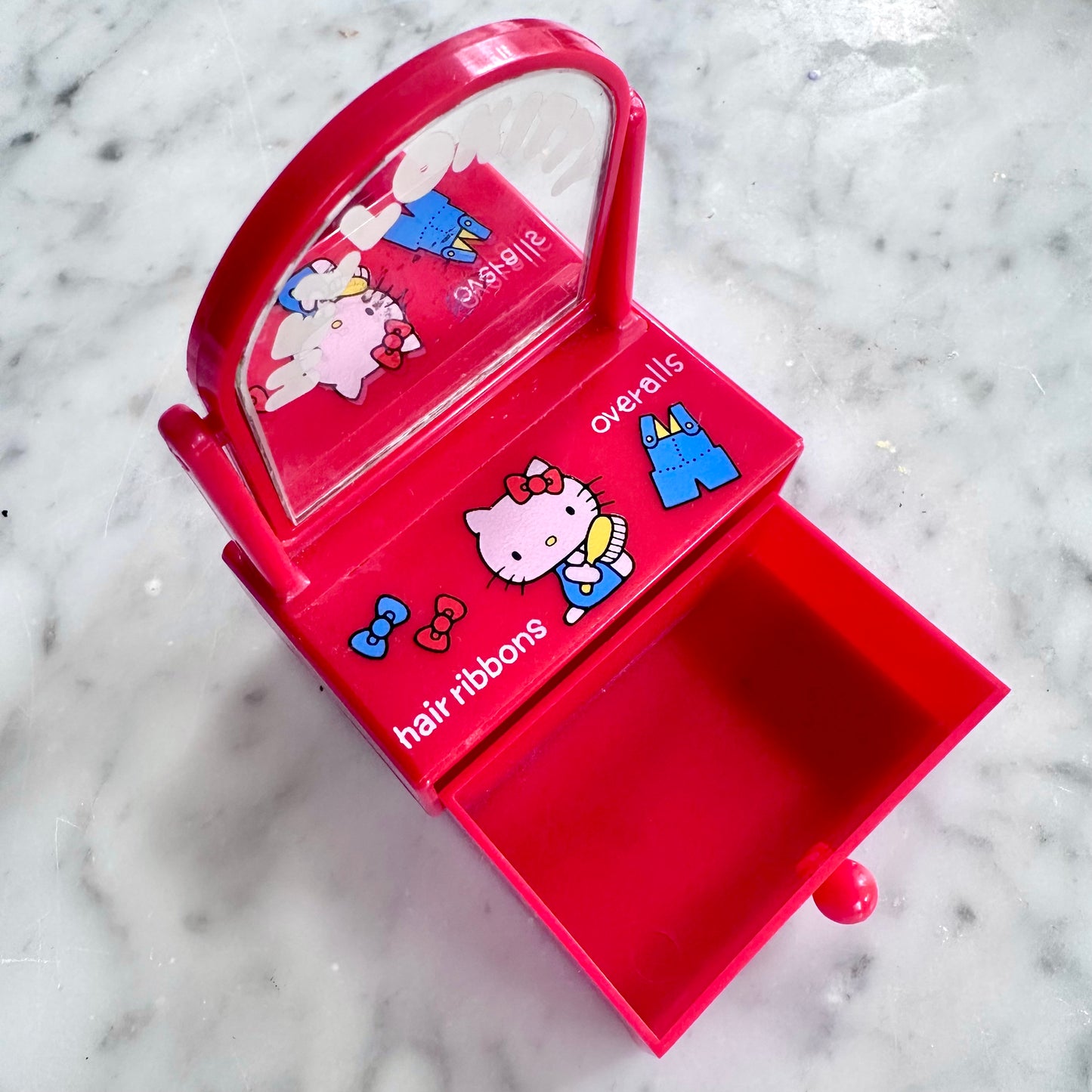 1978 Sanrio Hello Kitty Micro Vanity