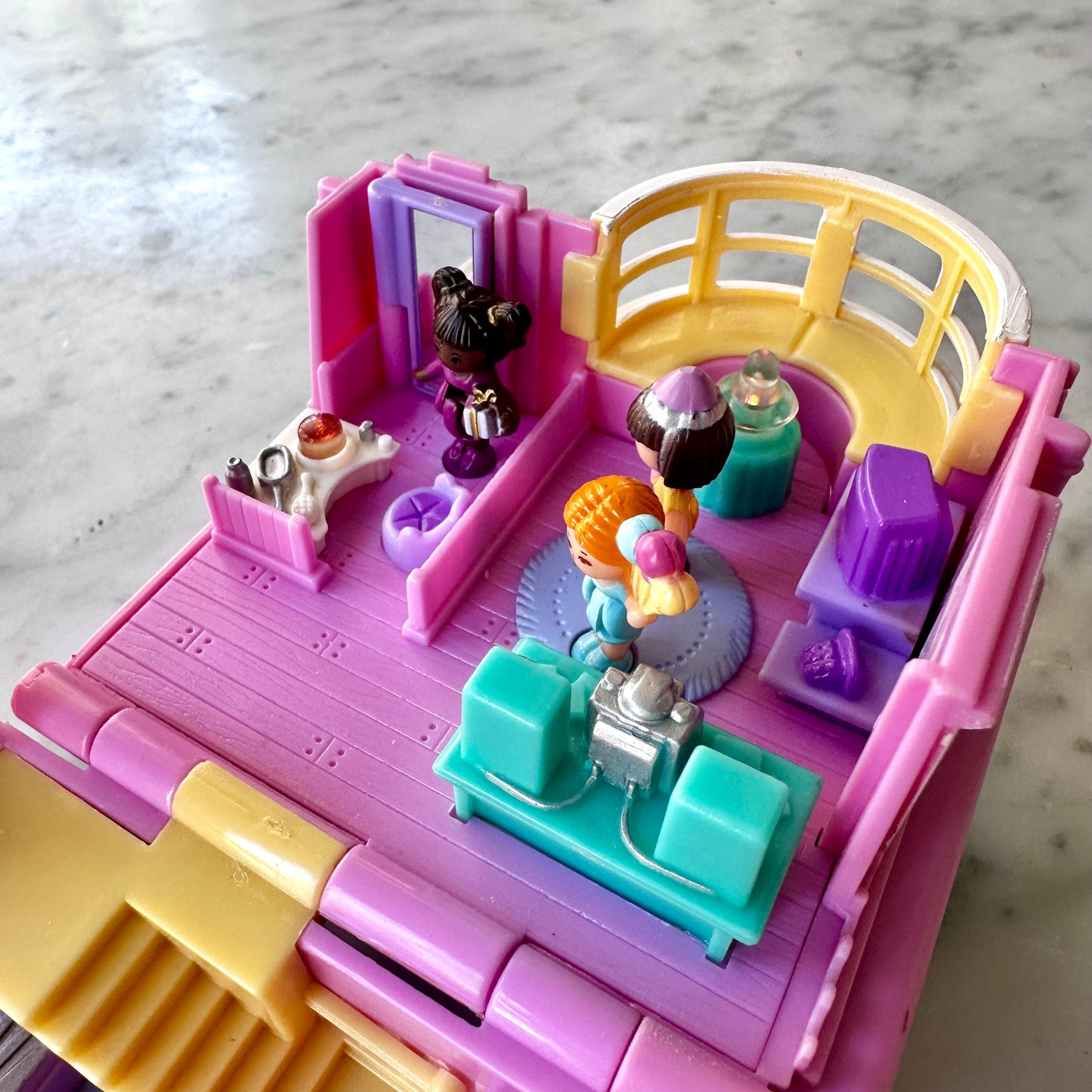 1993 Polly Pocket Light-Up Bay Window House