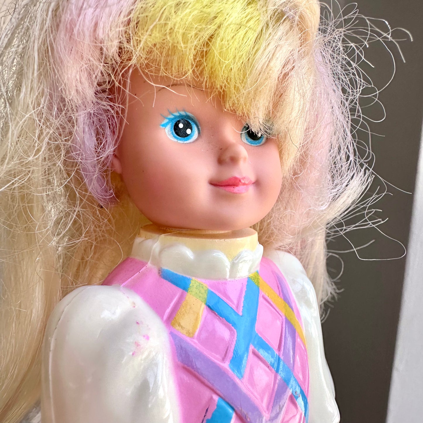 1987 Lady Lovely Locks Bubble Bath