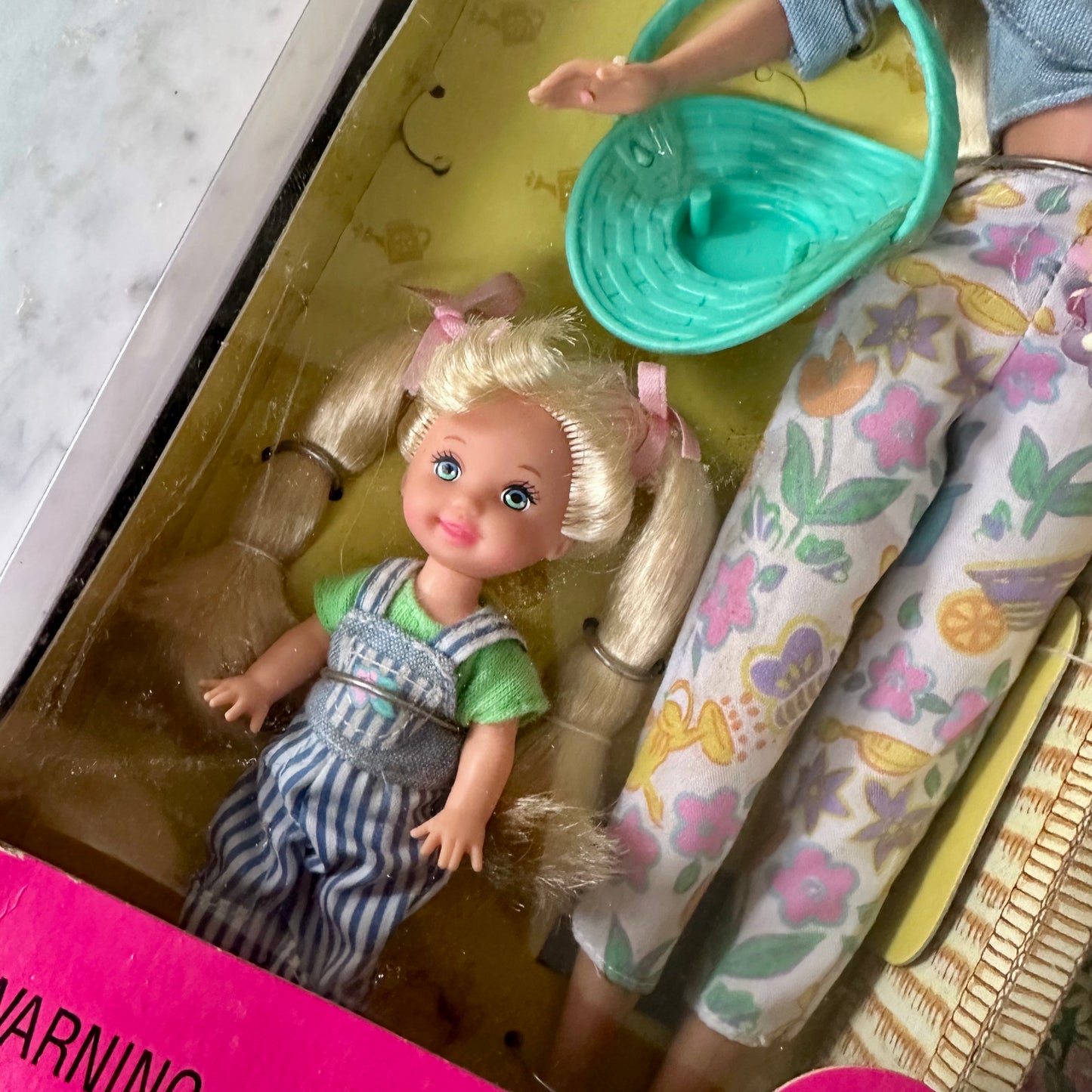 1996 Barbie & Kelly Gardening Fun Gift Set Special