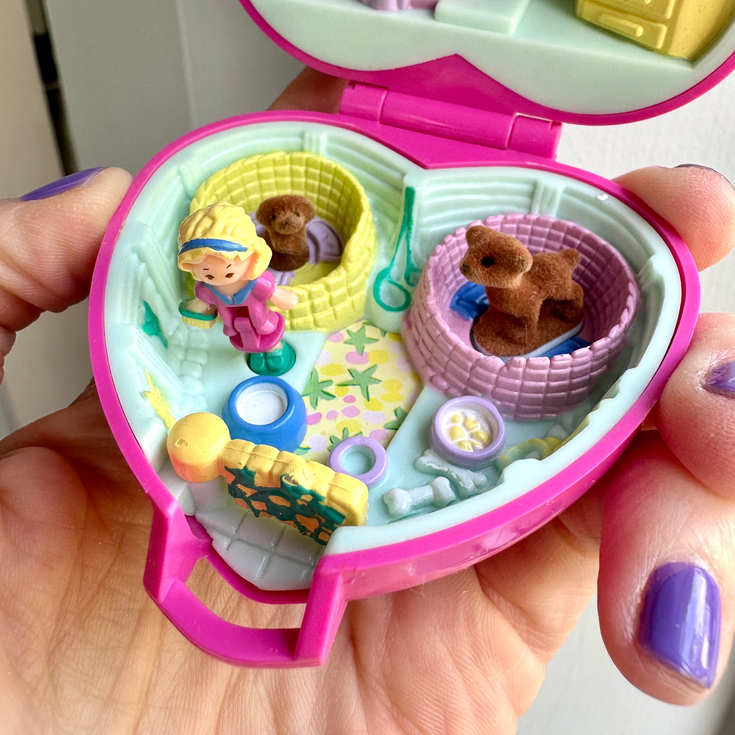 1993 Polly Pocket Precious Puppies 100% Complete