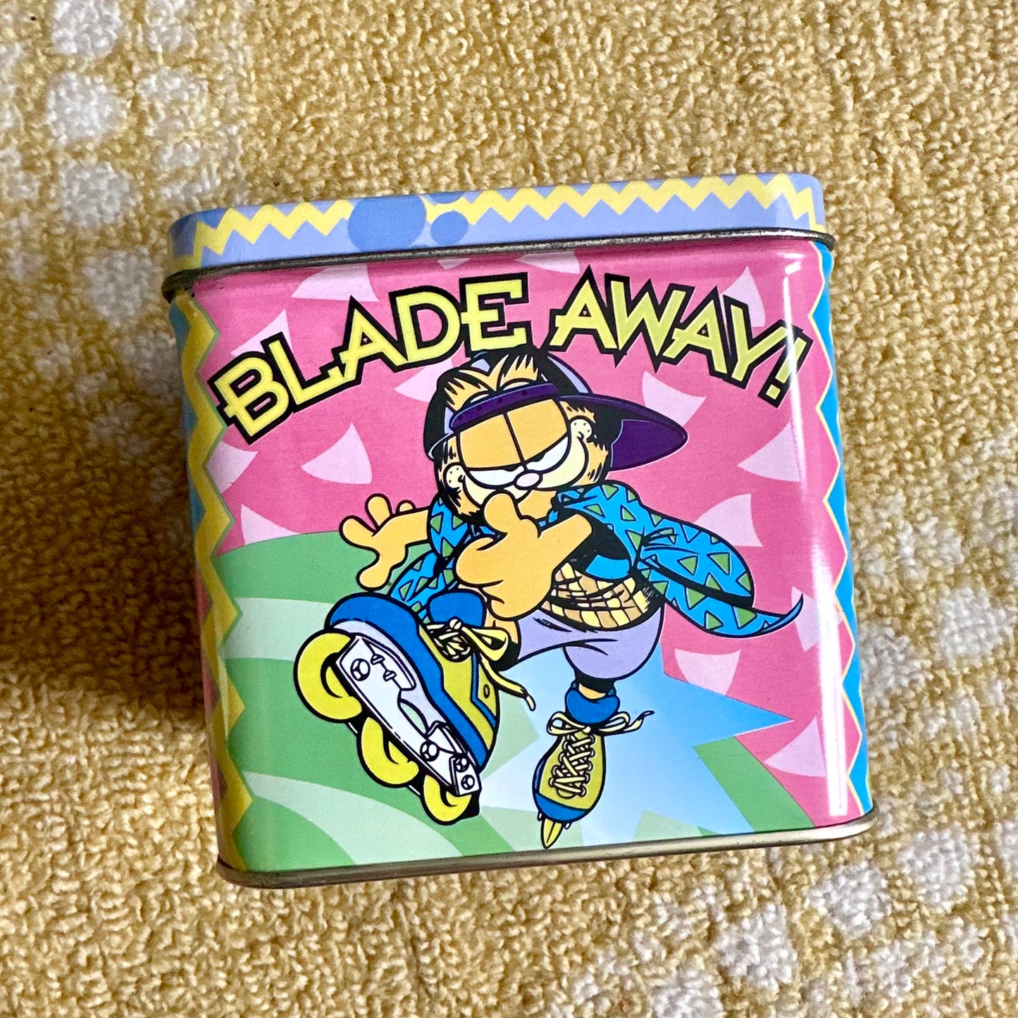 90’s Garfield Bank Tin