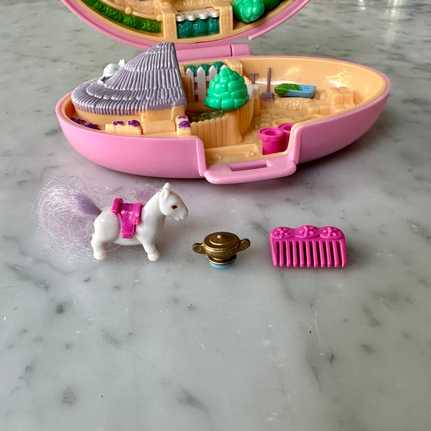 1995 Polly Pocket Shetland Pony Stables Playset