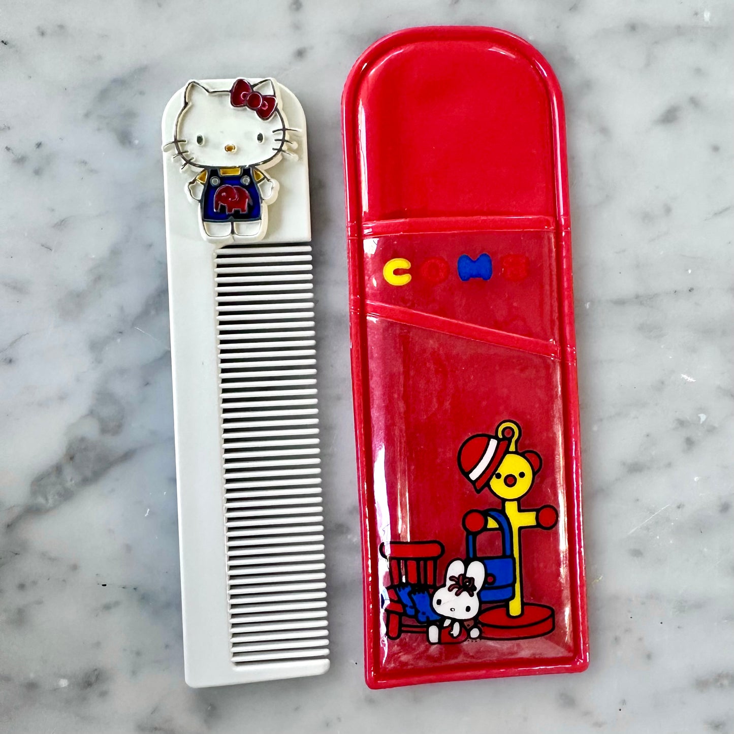 1976 Sanrio Hello Kitty Comb