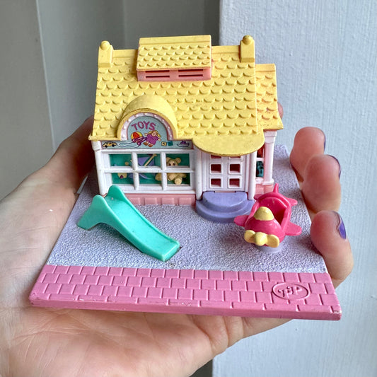 1993 Polly Pocket Pollyville Toy Shop