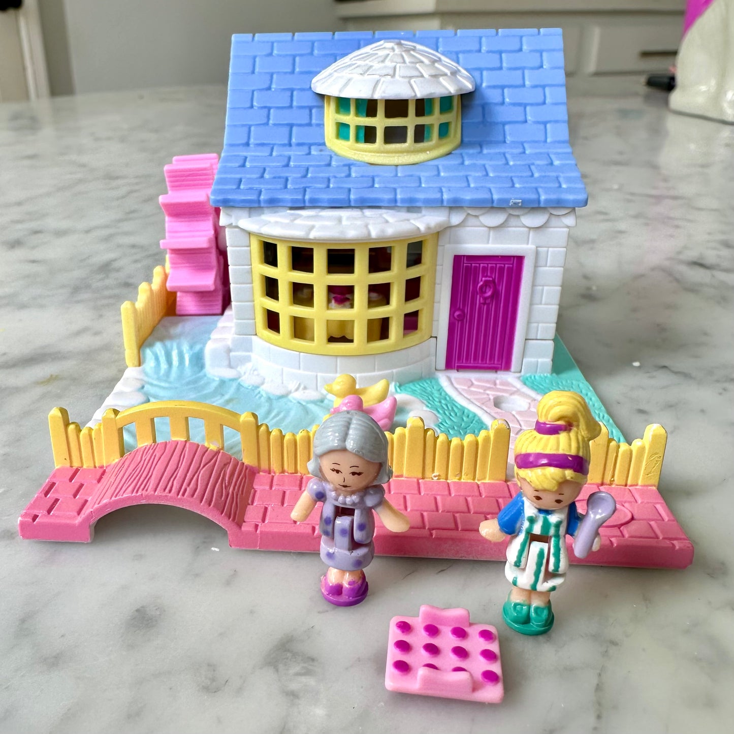 1994 Polly Pocket Grandma’s Cottage 100% Complete