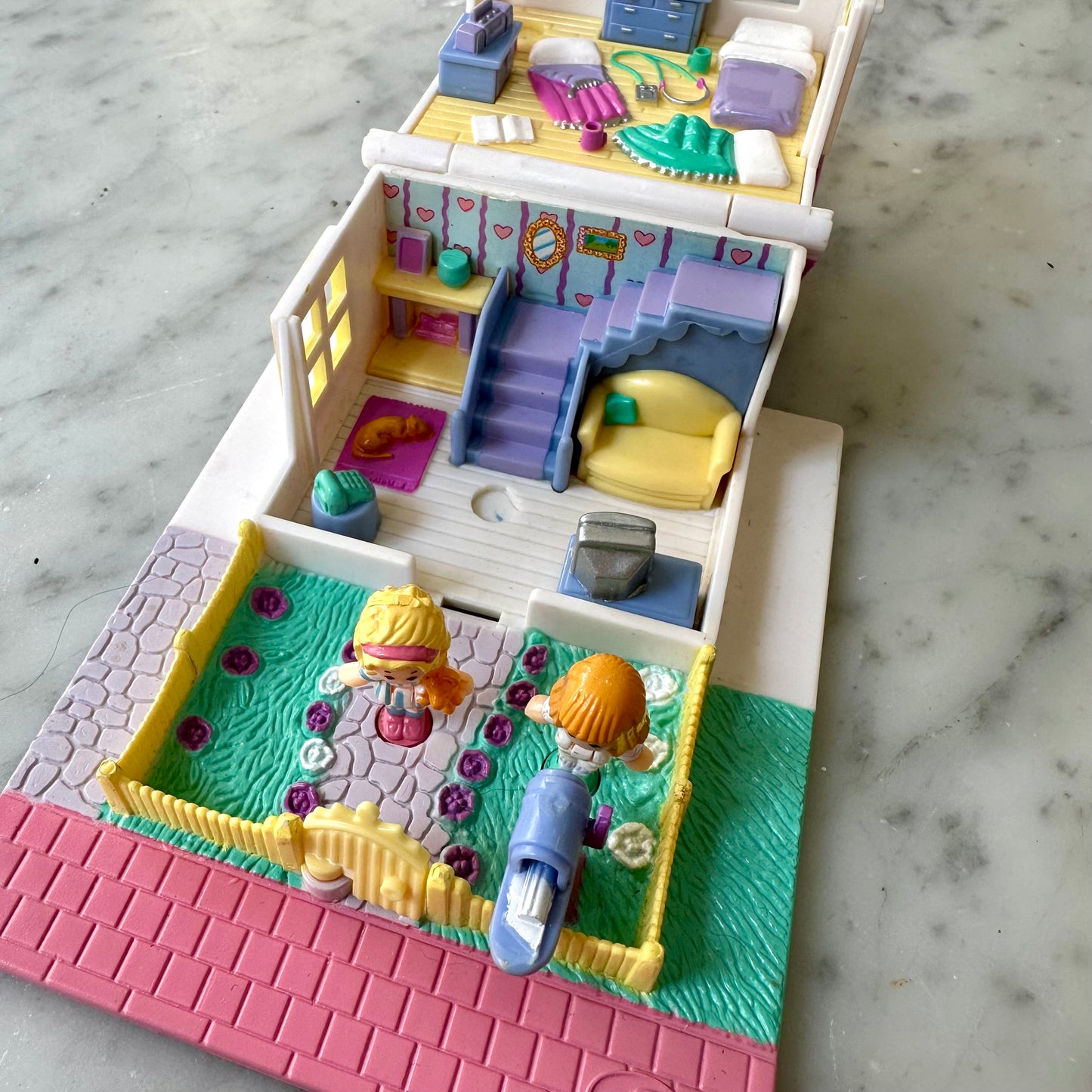 1993 Polly Pocket Cozy Cottage 100% Complete