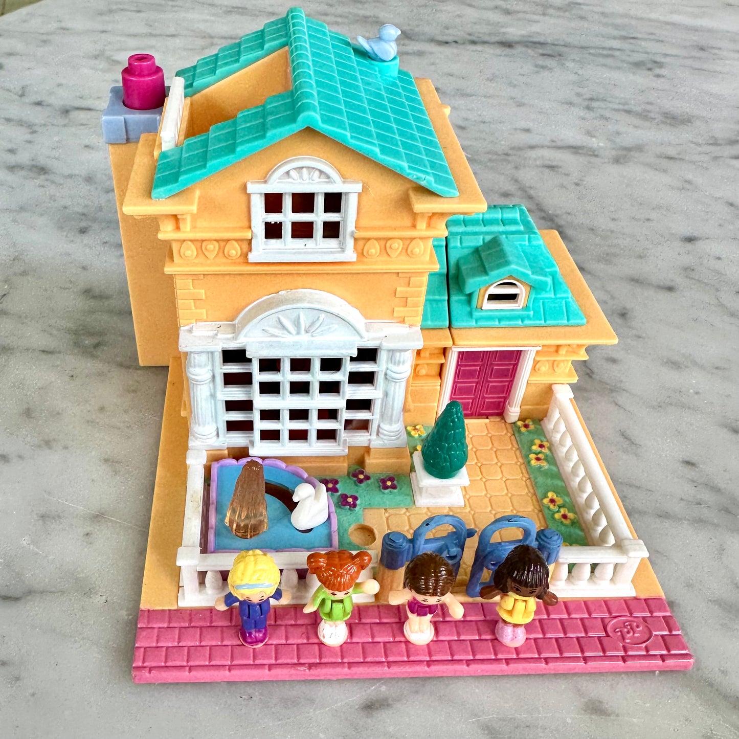 1994 Polly Pocket Light Up Hotel
