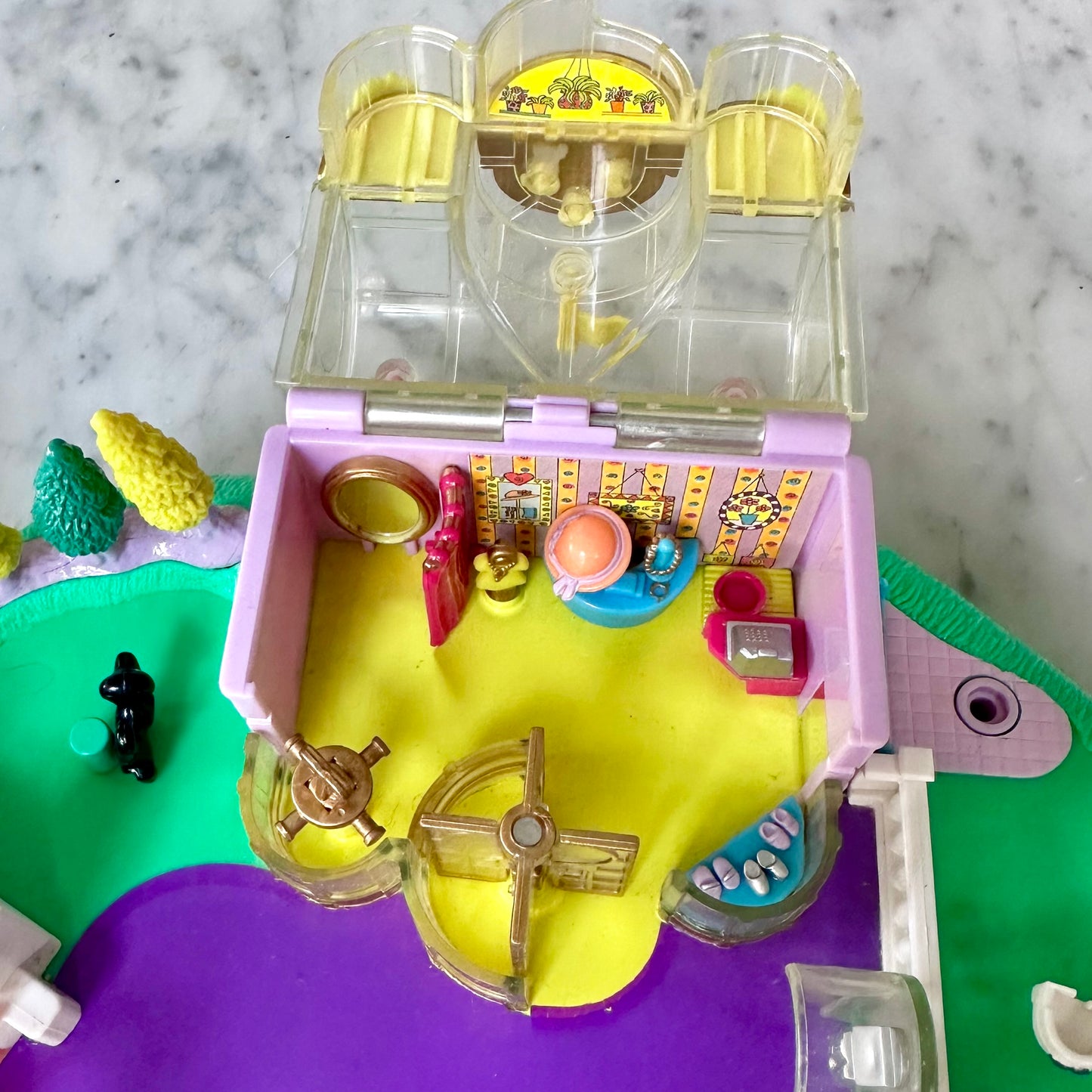 1996 Polly Pocket Magical Movin’ Pollyville 100% Complete