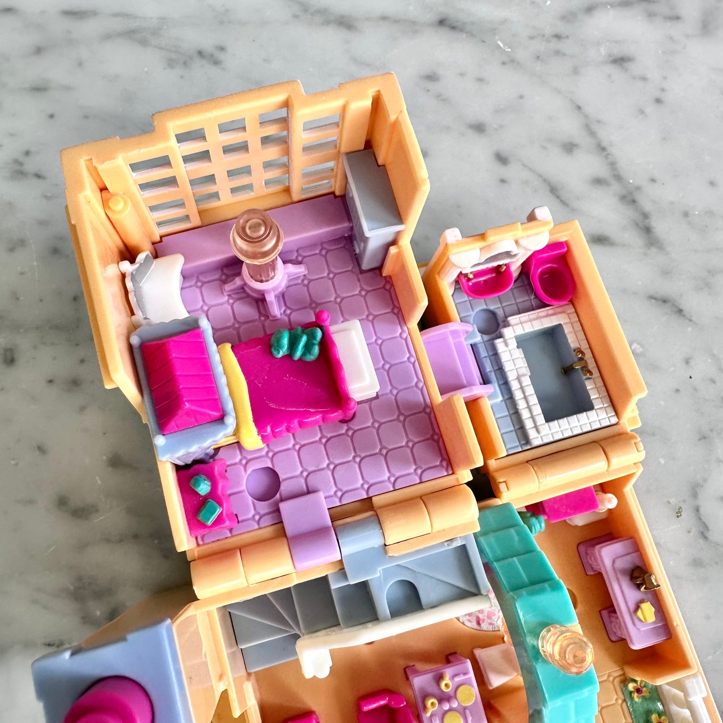 1994 Polly Pocket Light Up Hotel