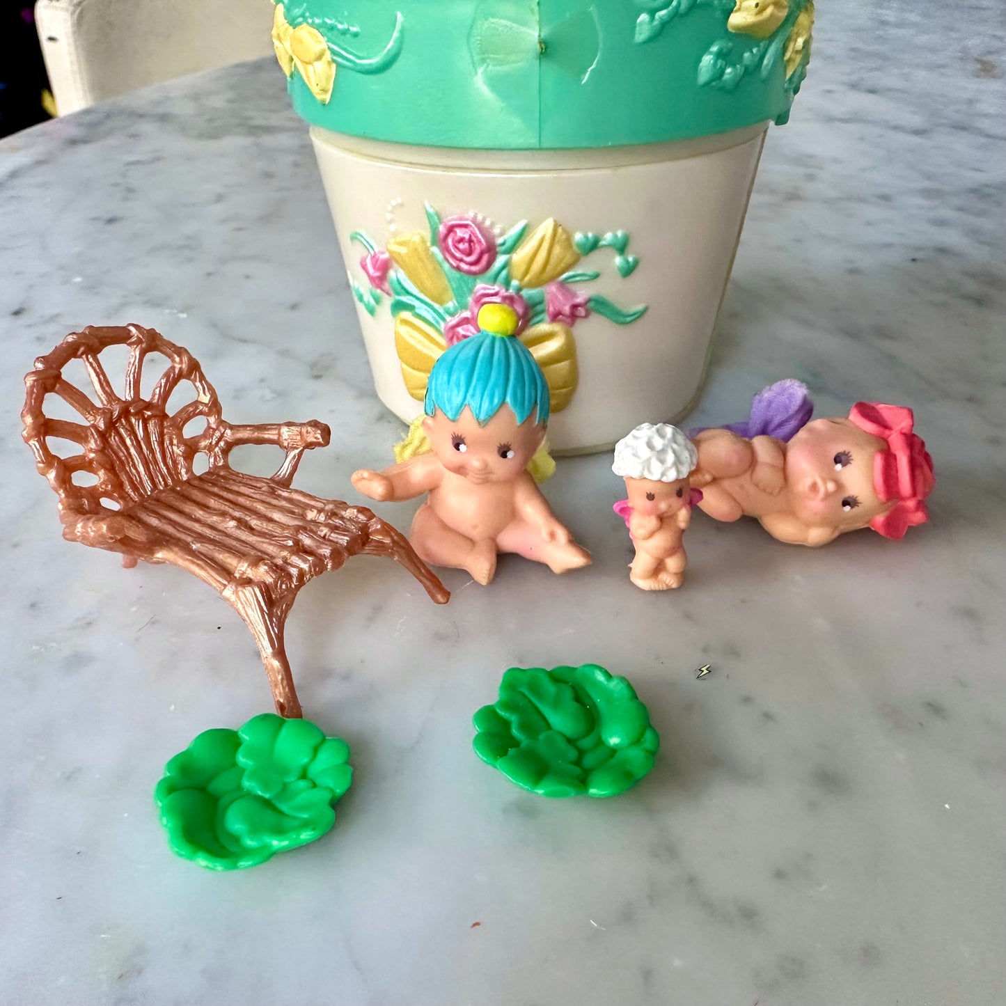 1993 FairyWinkles Peek n Petal Posy