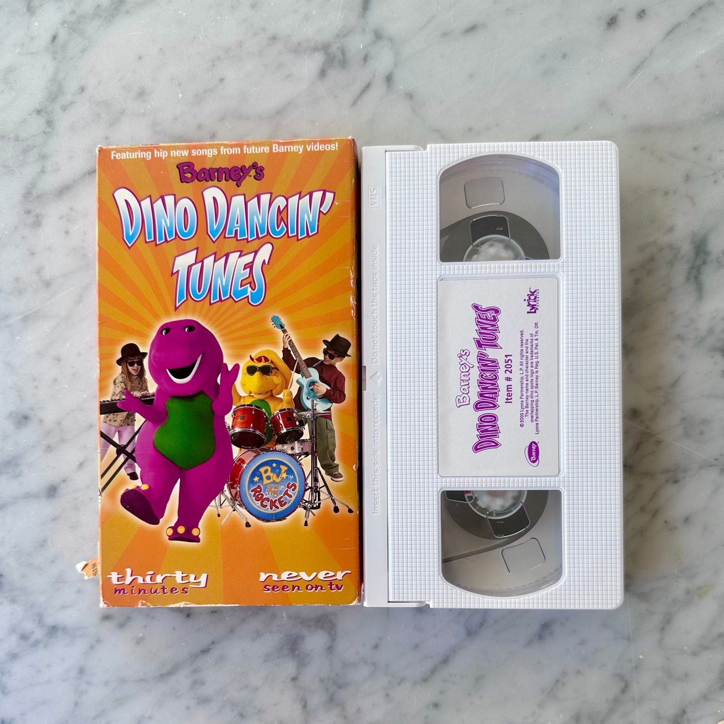 2000 Barney’s Dino Dancin’ Tunes VHS