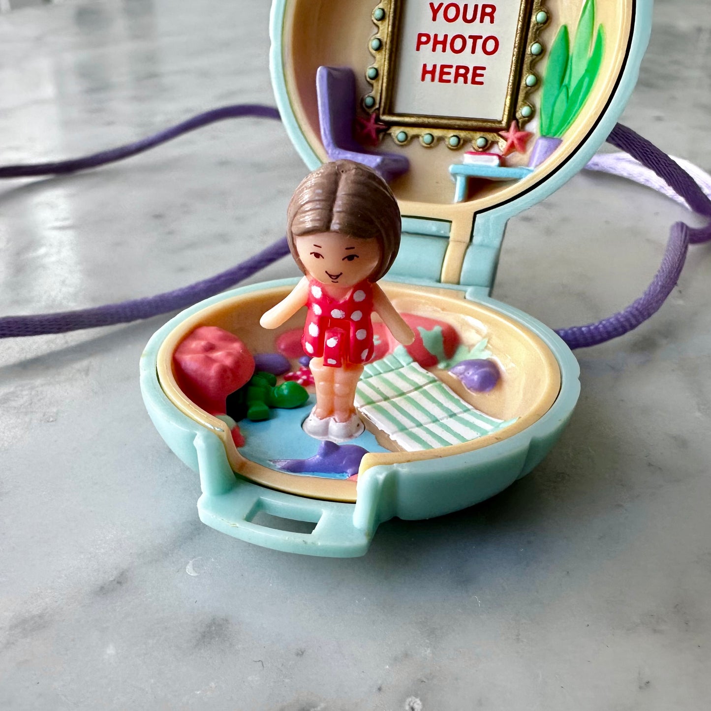 1991 Polly Pocket “Little Lulu in Her Seaside” Locket