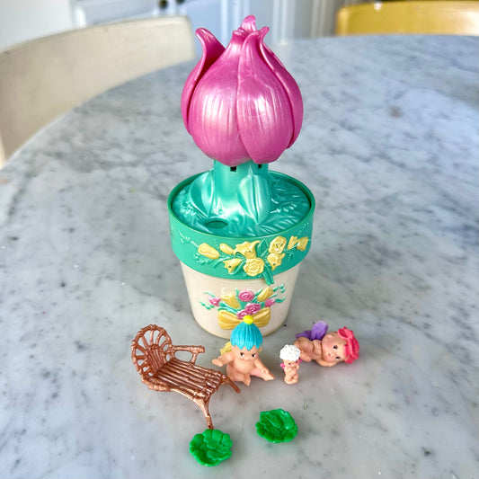 1993 FairyWinkles Peek n Petal Posy