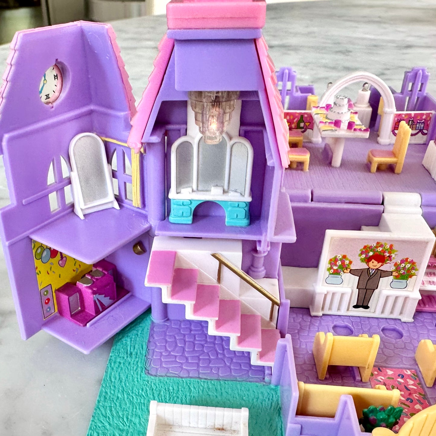 1993 Polly Pocket Wedding Chapel