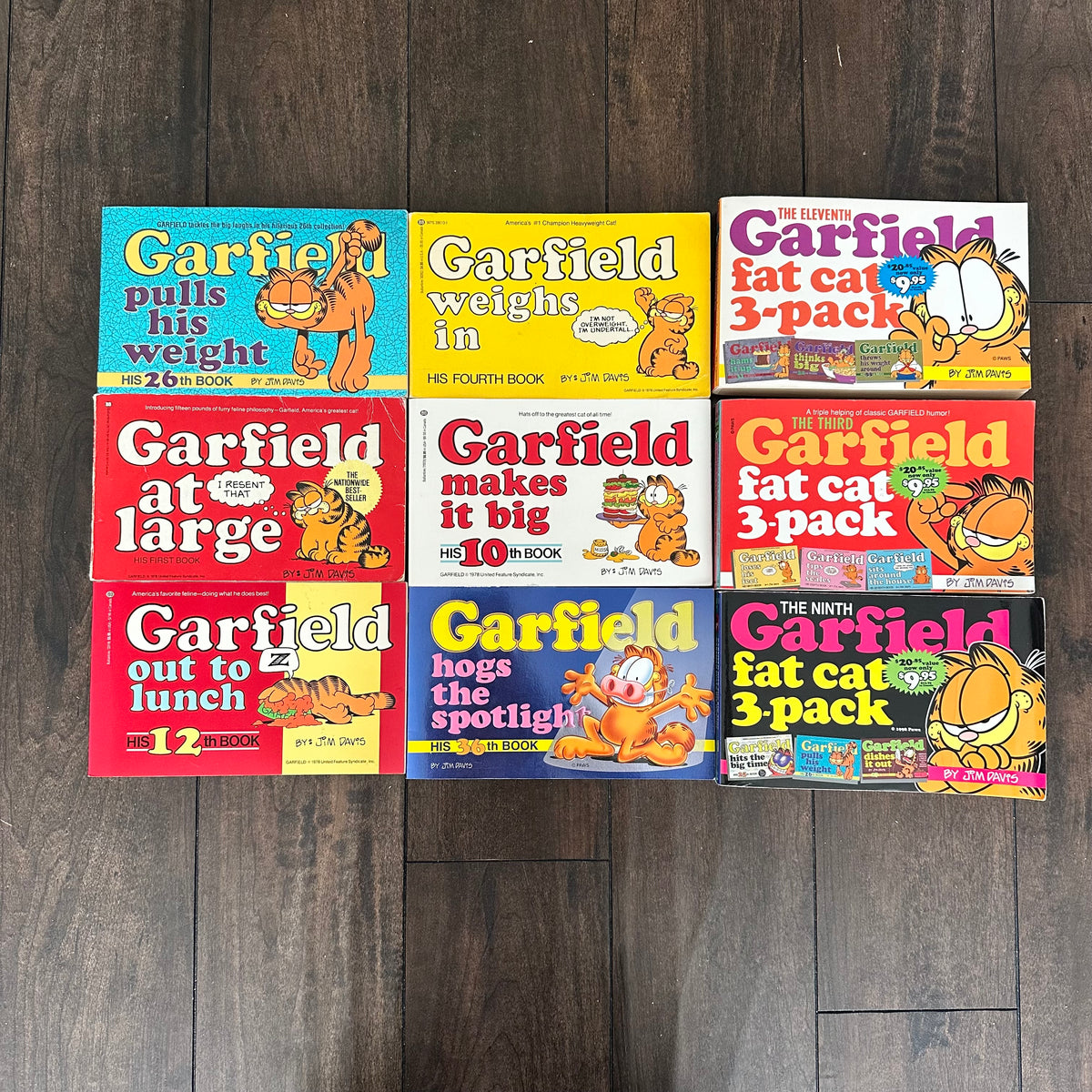 Vintage Garfield Comic Book Lot