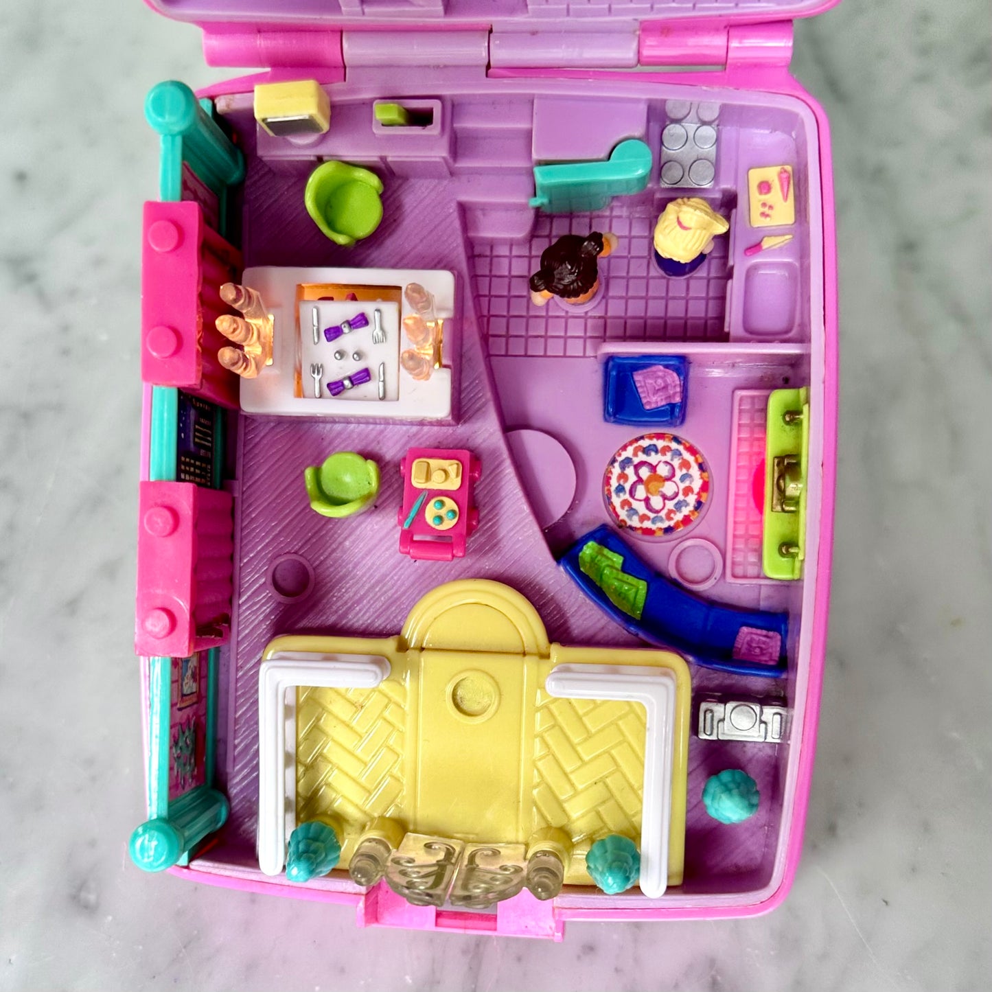 1994 Polly Pocket Starbright Dinner Party Compact