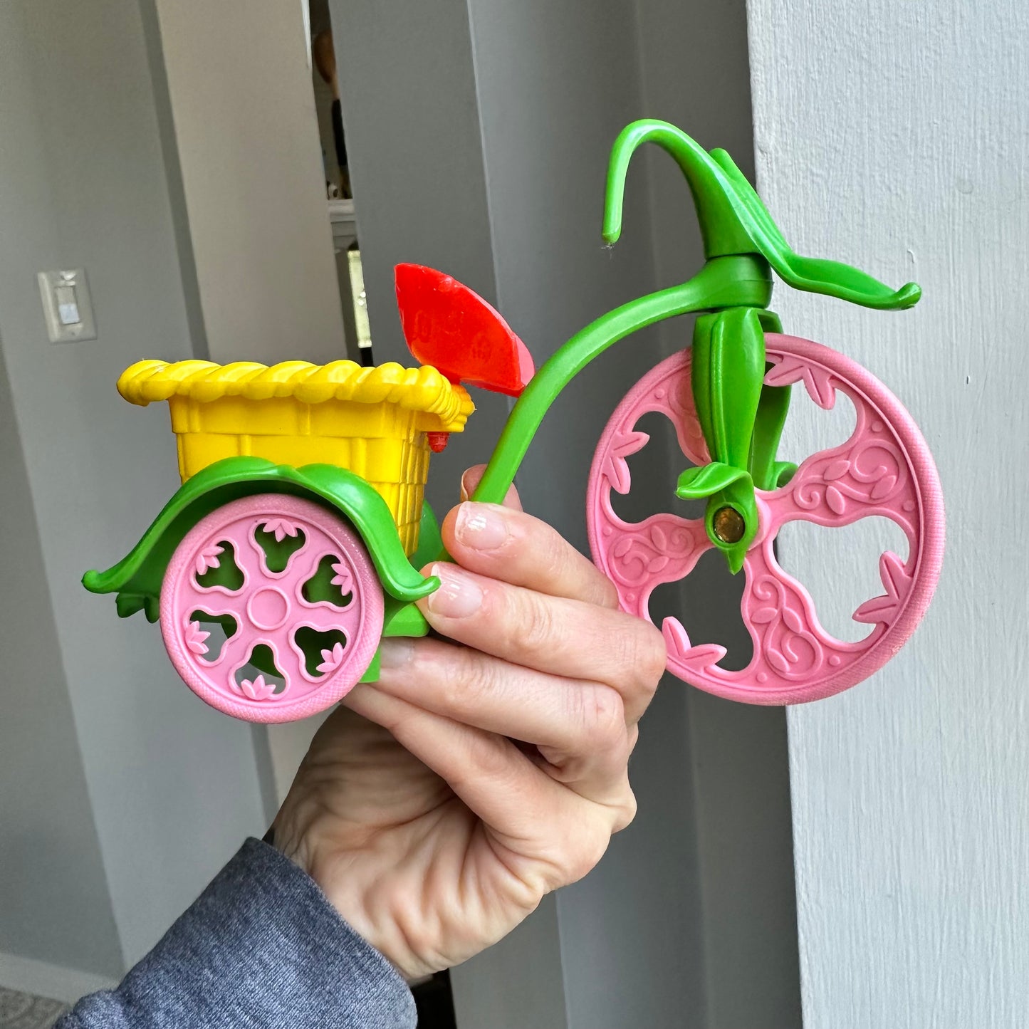 1982 Strawberry Shortcake Berry Cycle