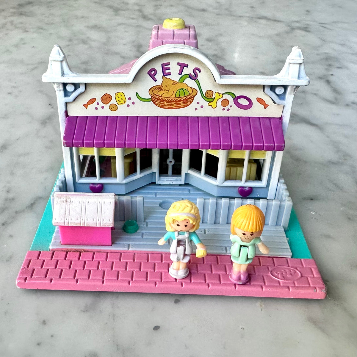 1993 Polly Pocket Polly’s Pet Shop