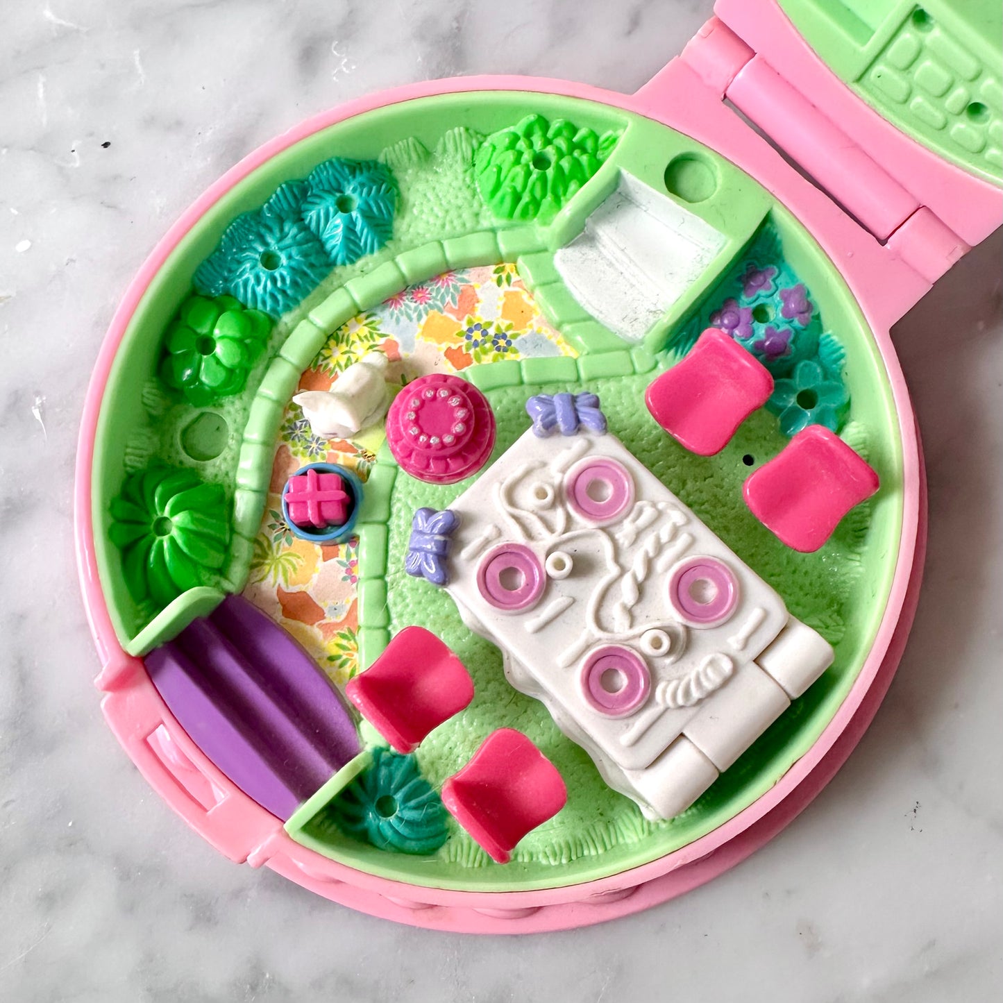 1992 Polly Pocket Birthday Surprise