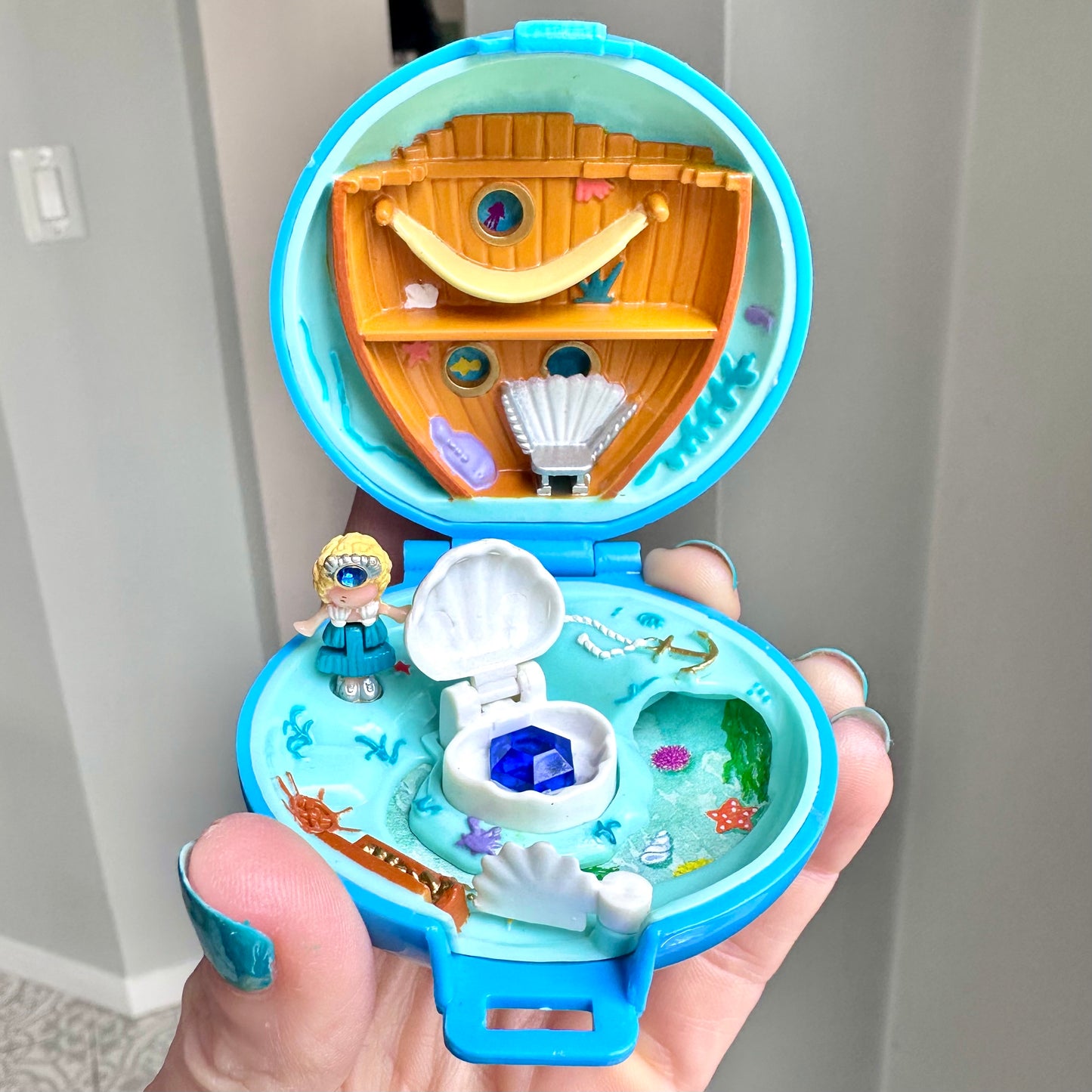 1992 Vintage Polly Pocket Jeweled Sea
