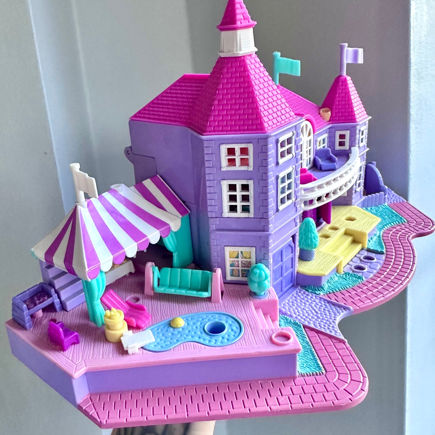 1994 Polly Pocket Light Up Magical Mansion