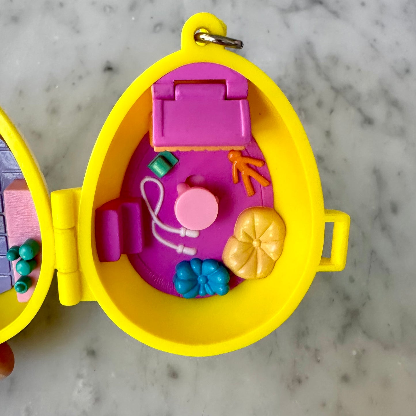 2001 Polly Pocket Yellow Easter Egg