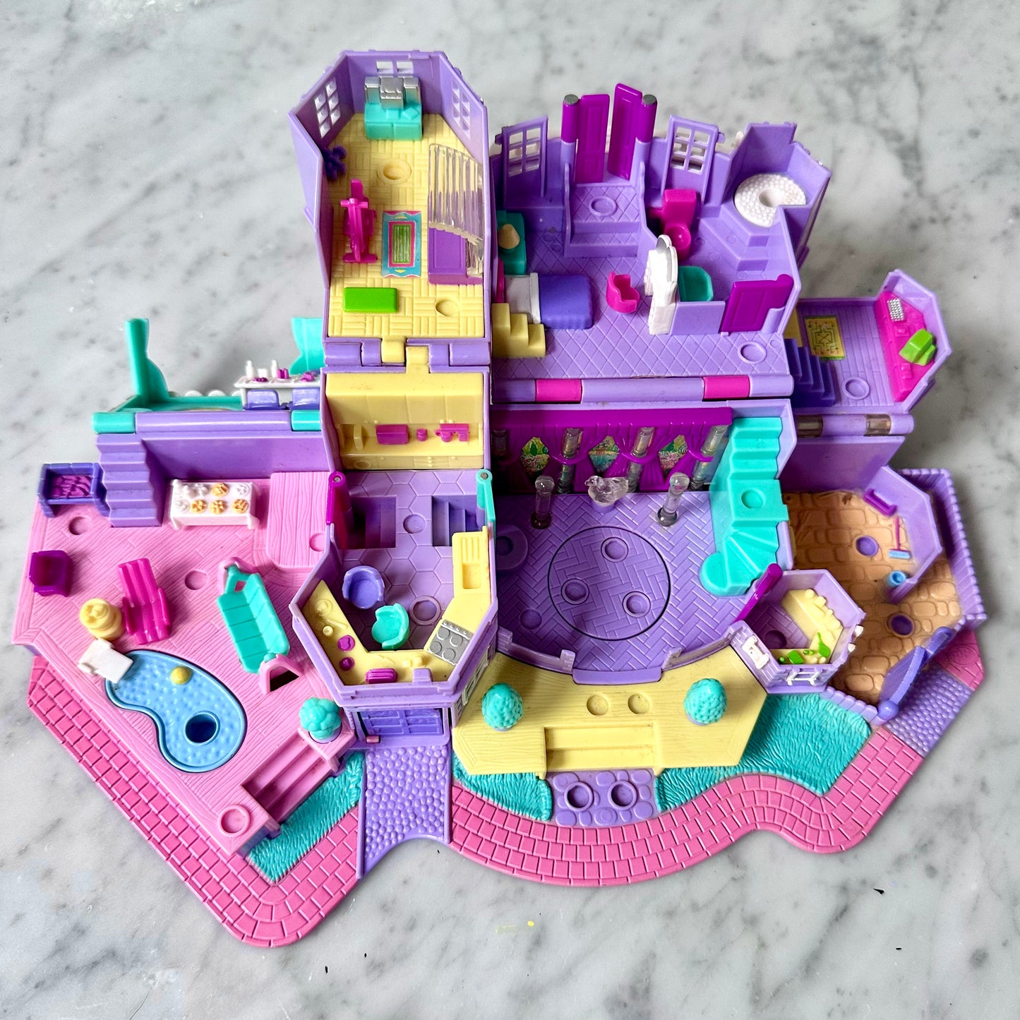 1994 Polly Pocket Light Up Magical Mansion