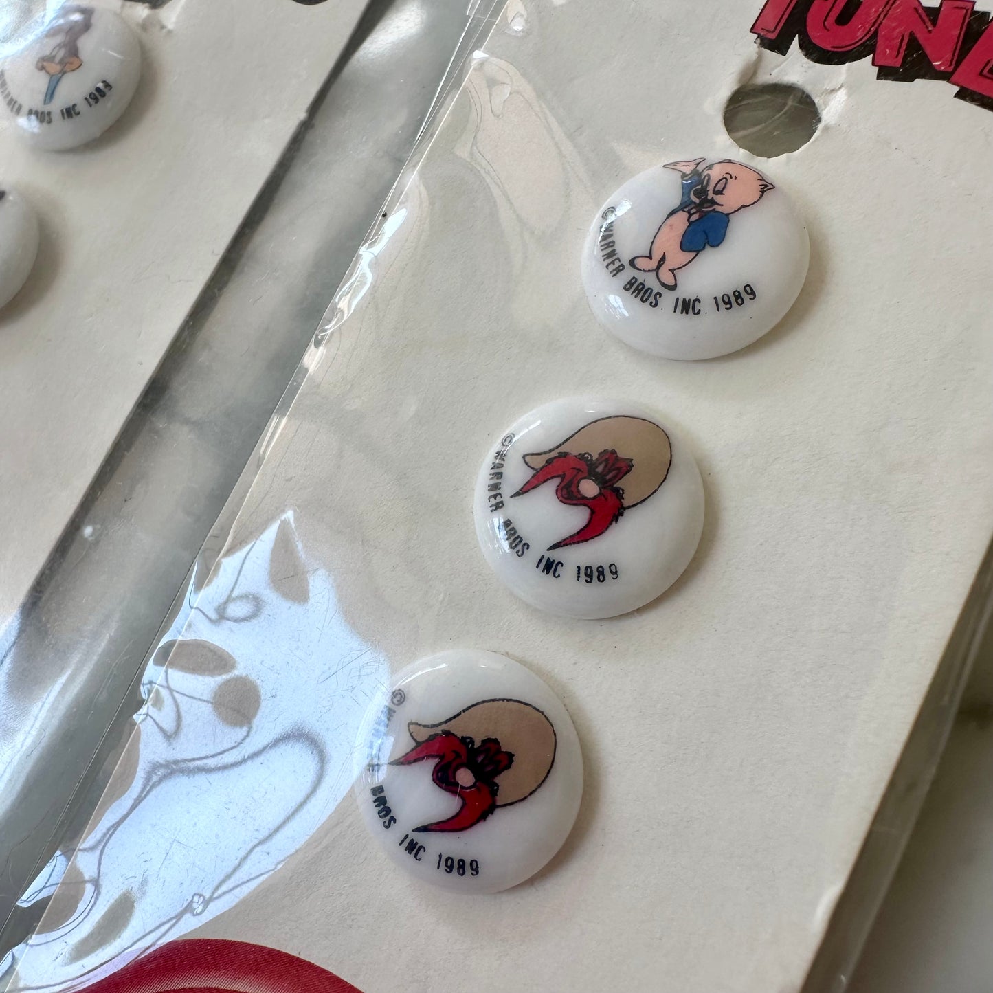 1989 Looney Tunes Buttons